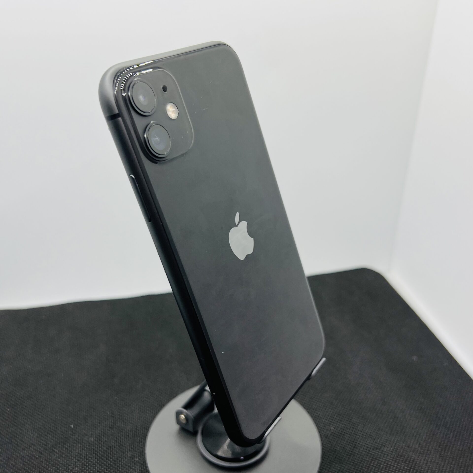 Apple iPhone 11 128GB Black (Condition: Good) - Image 9