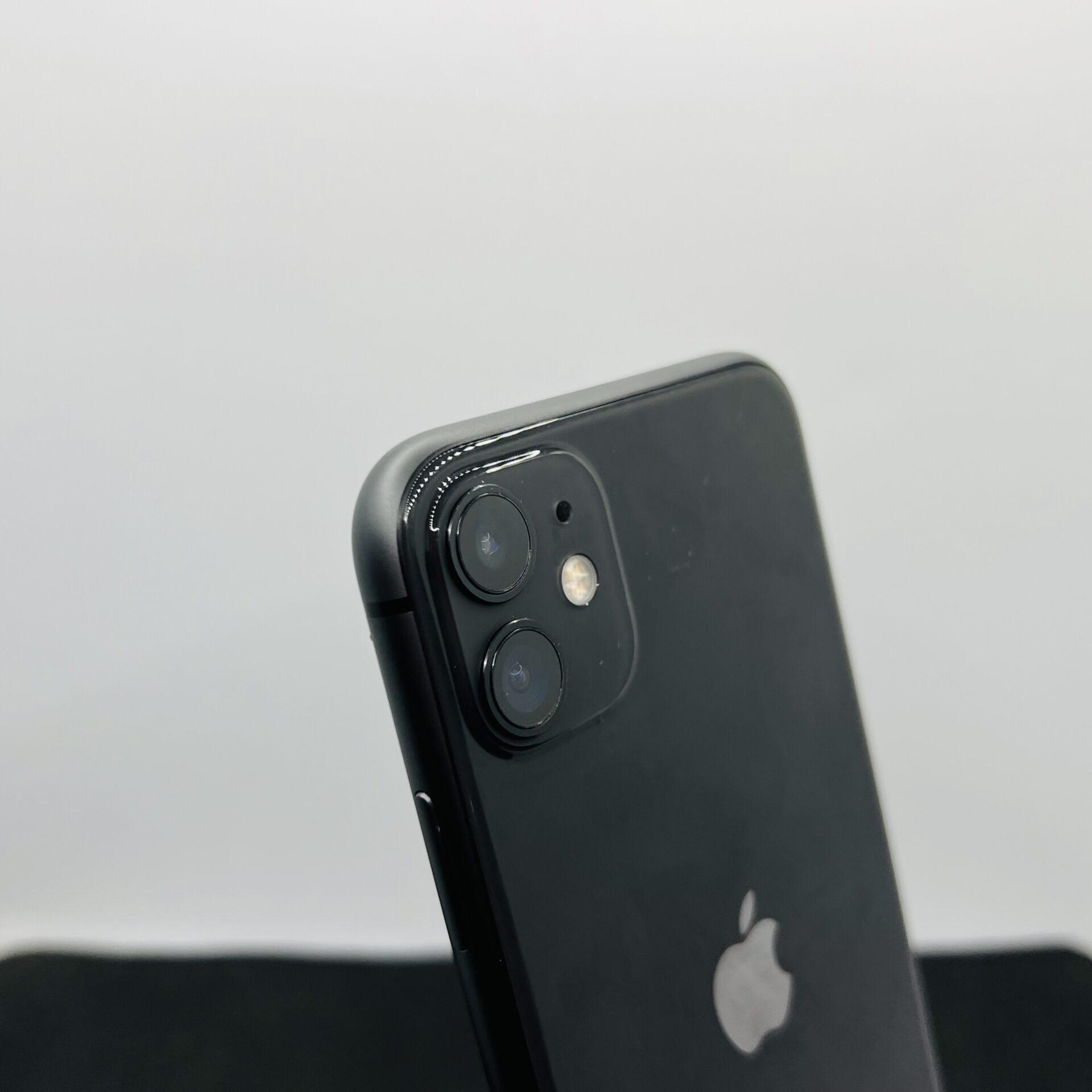 Apple iPhone 11 128GB Black (Condition: Good) - Image 10