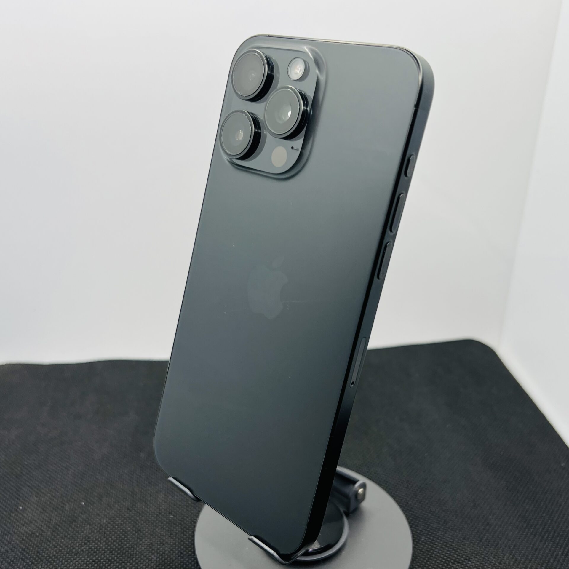 Apple iPhone 15 Pro Max 512GB Black Titanium (Condition: Good) - Image 8