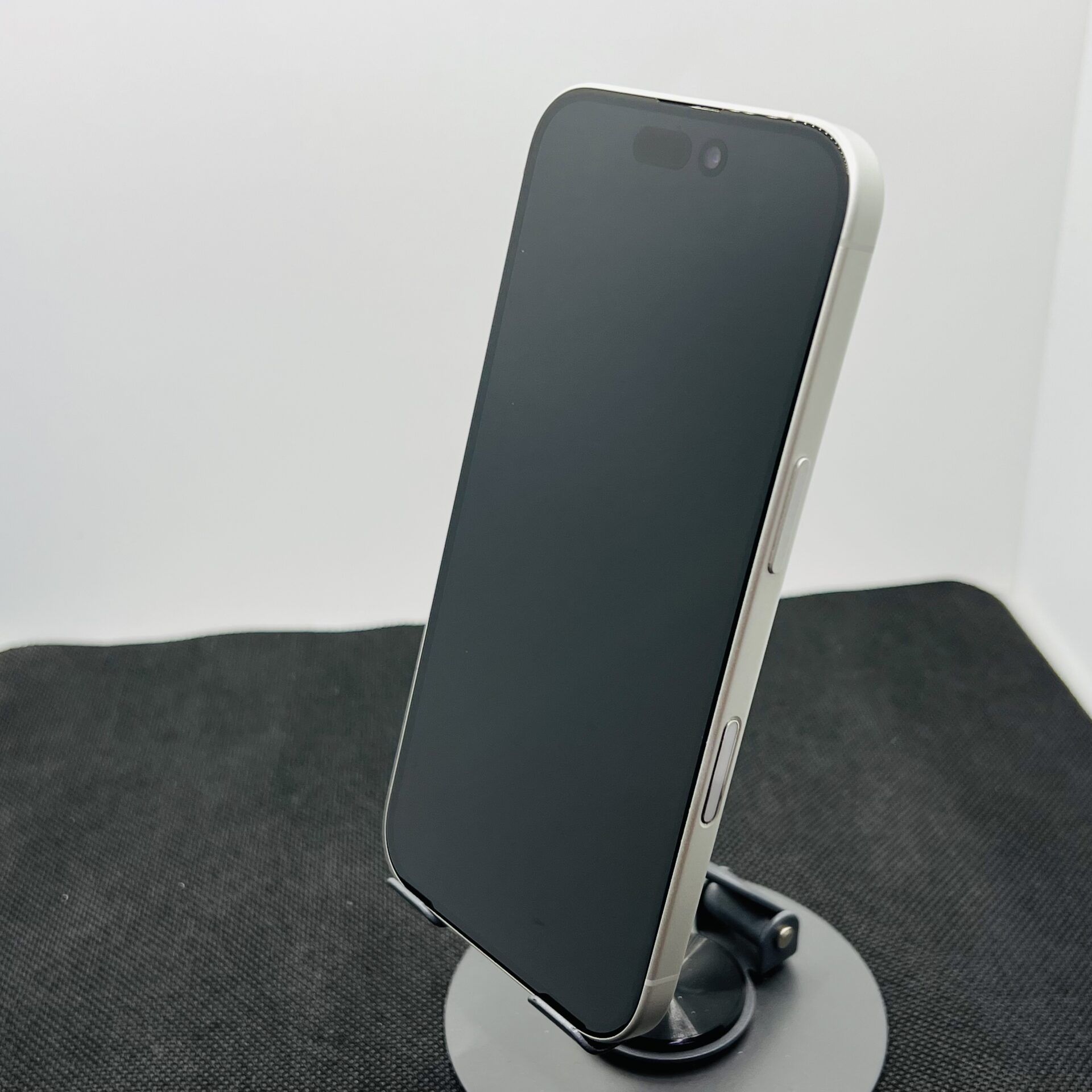 Apple iPhone 16 128GB White (Condition: Excellent) | Epic Deals SA