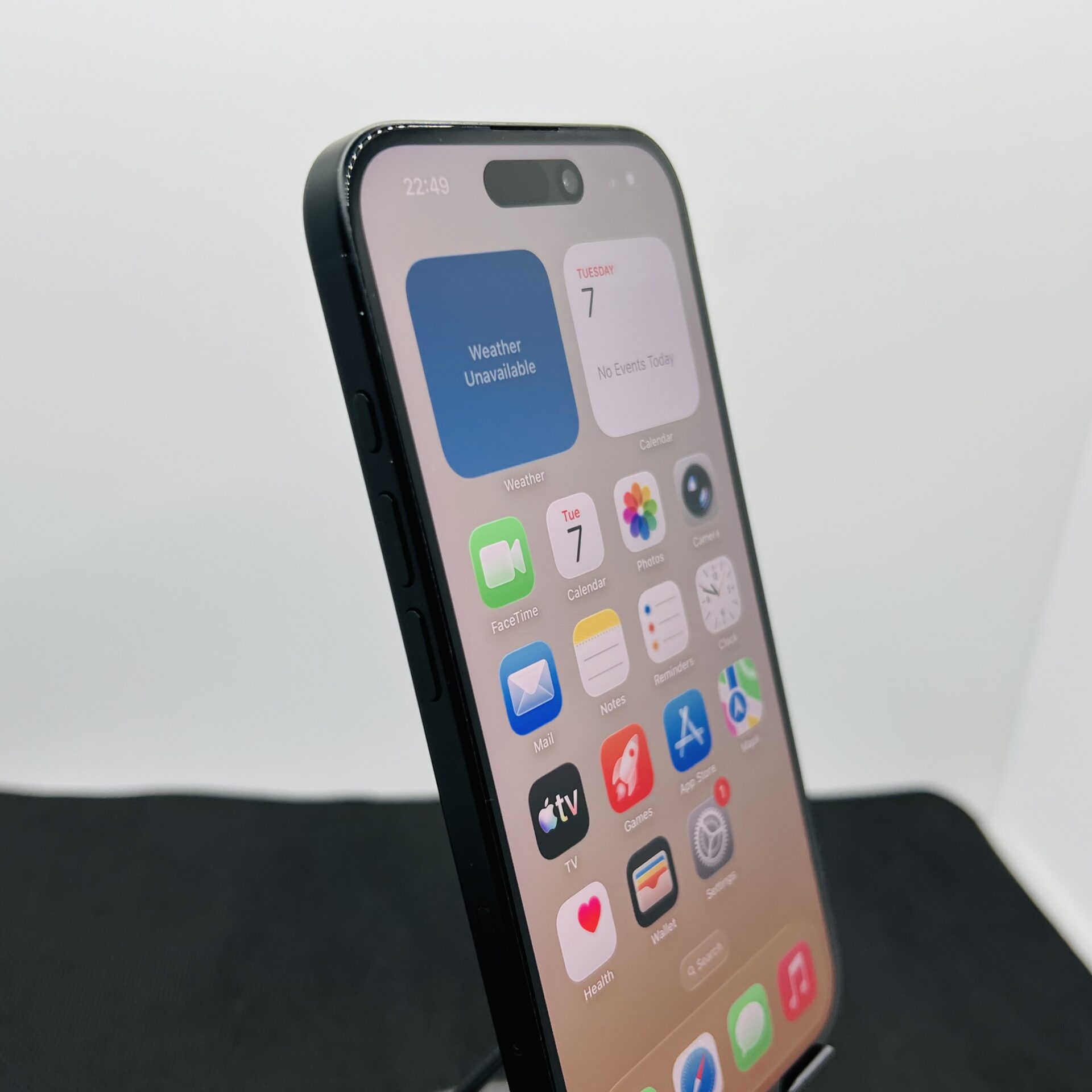 Apple iPhone 16 128GB Black (Condition: Excellent) - Image 4