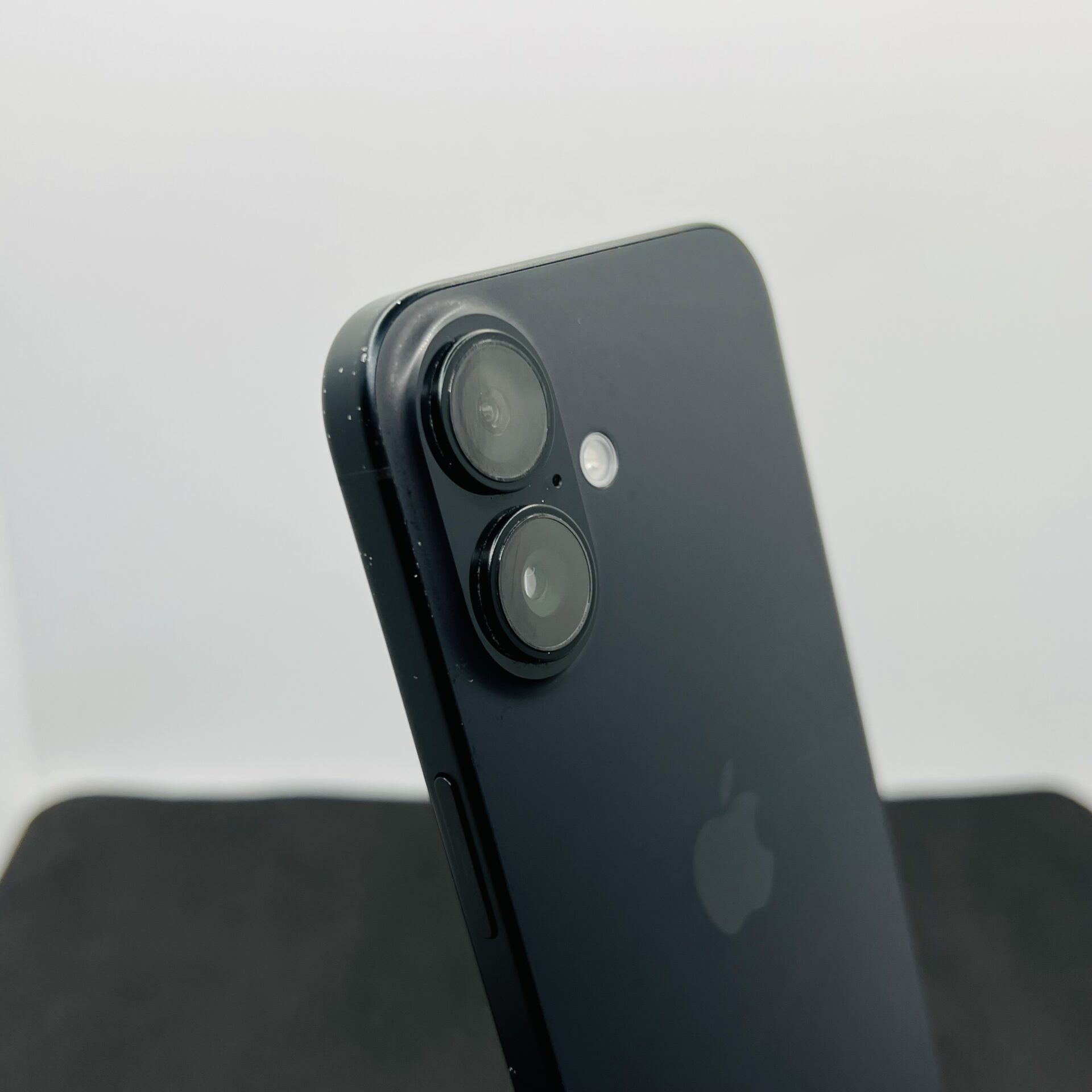 Apple iPhone 16 128GB Black (Condition: Excellent) - Image 11