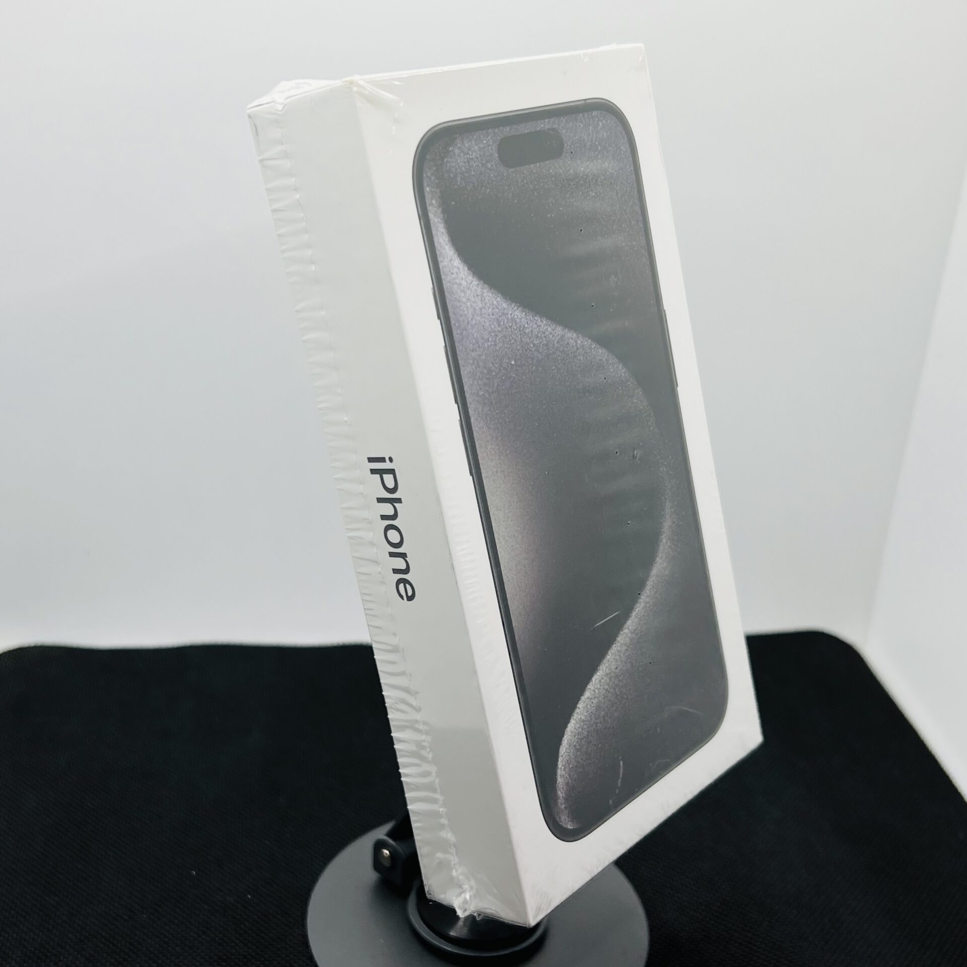 Apple iPhone 15 Pro 1TB Black Titanium (Condition: Brand New) - Image 4