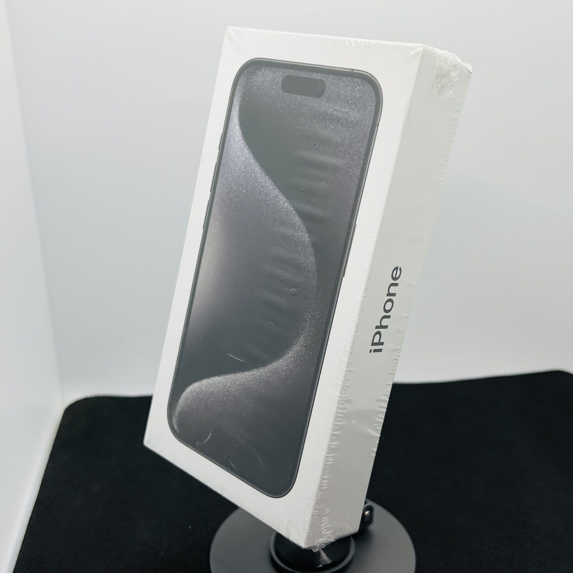 Apple iPhone 15 Pro 1TB Black Titanium (Condition: Brand New) - Image 3