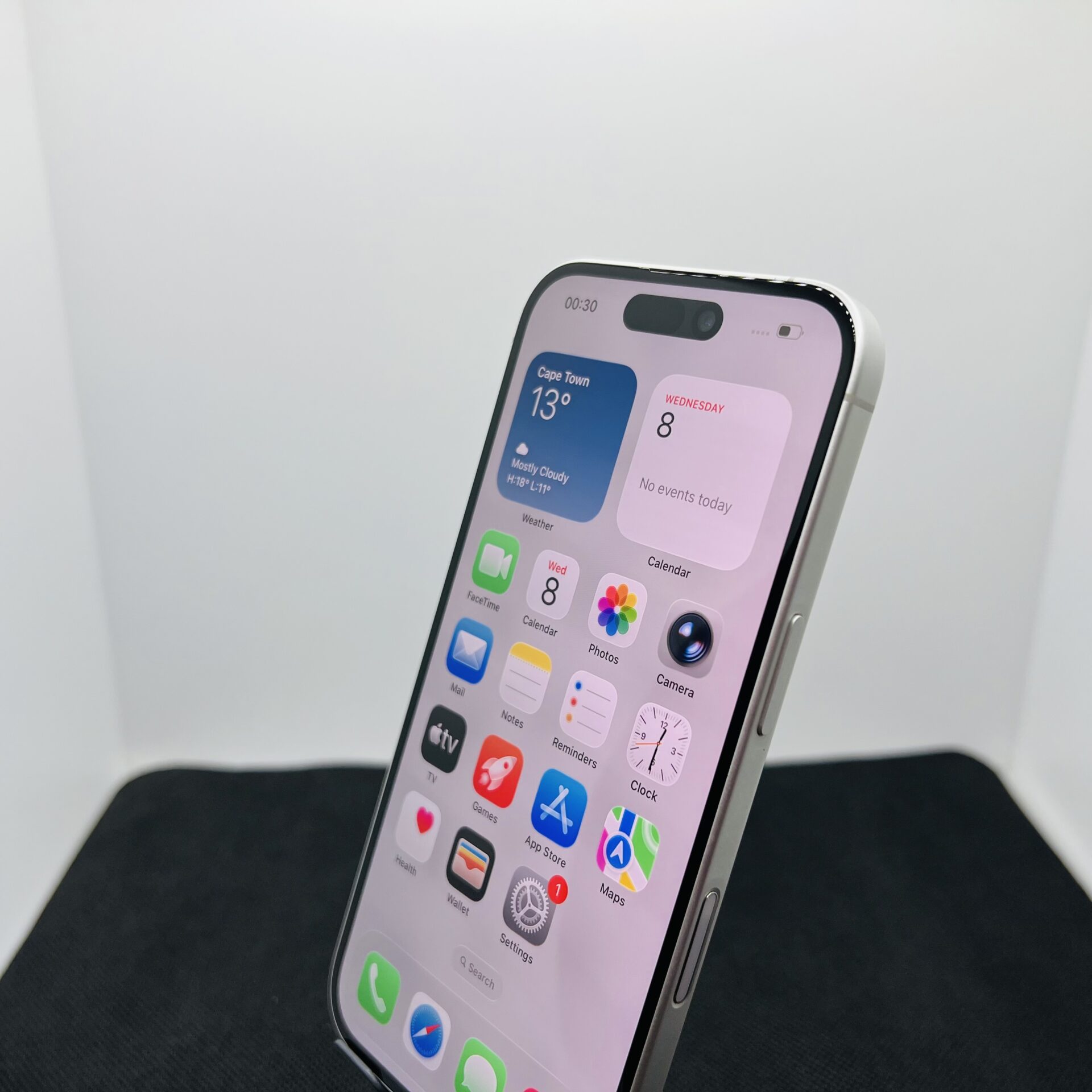Apple iPhone 16 128GB White (Condition: Excellent) - Image 6