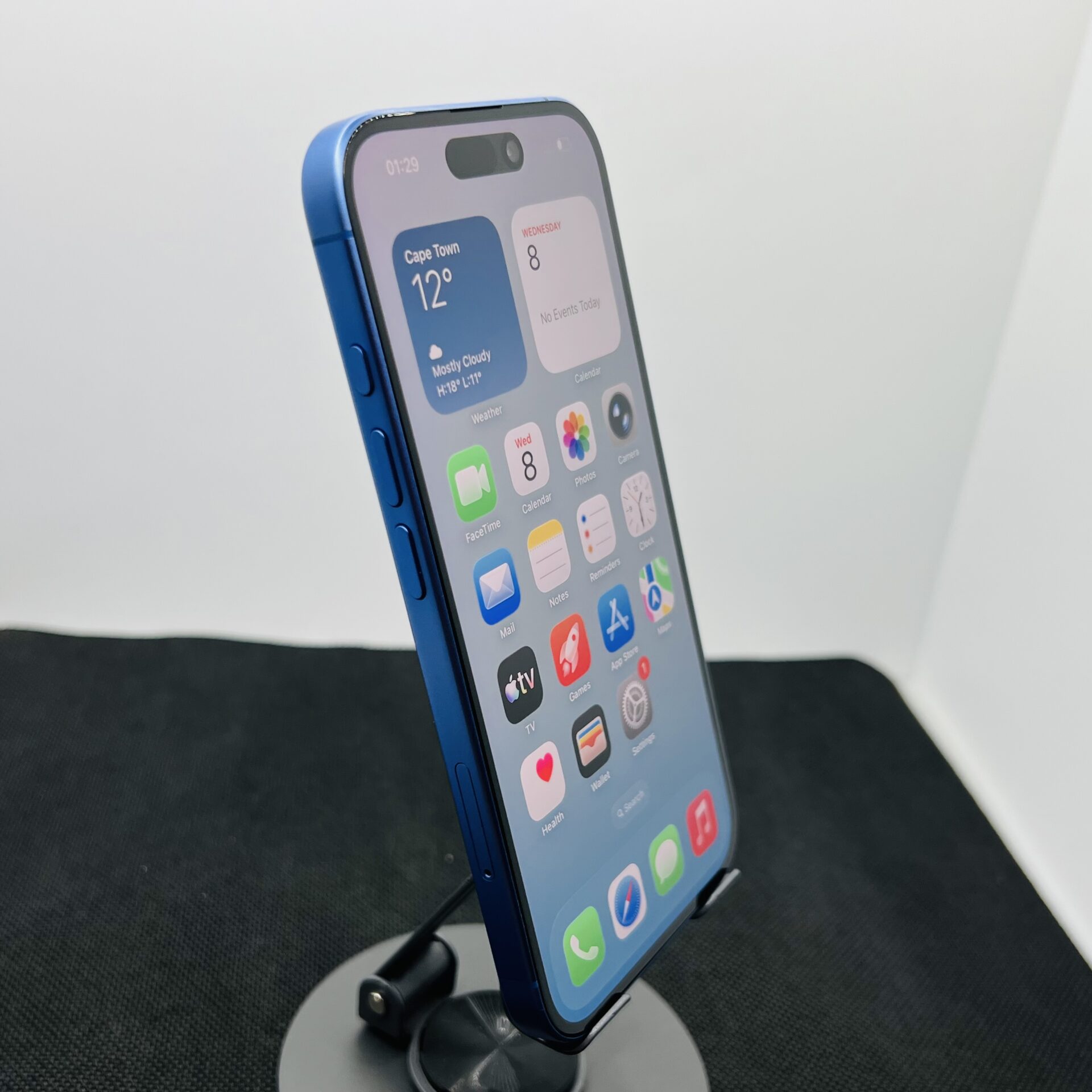 Apple iPhone 16 128GB Ultramarine (Condition: Excellent) - Image 3