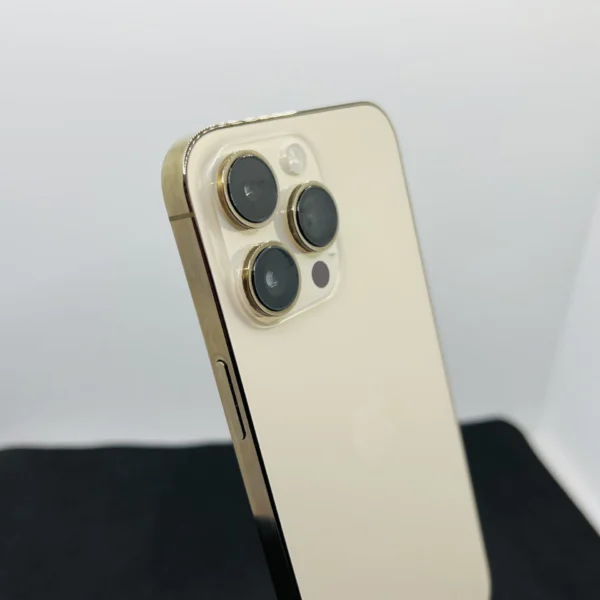 Apple iPhone 14 Pro Max 256GB Gold - Shadow Spots on Rear Camera
