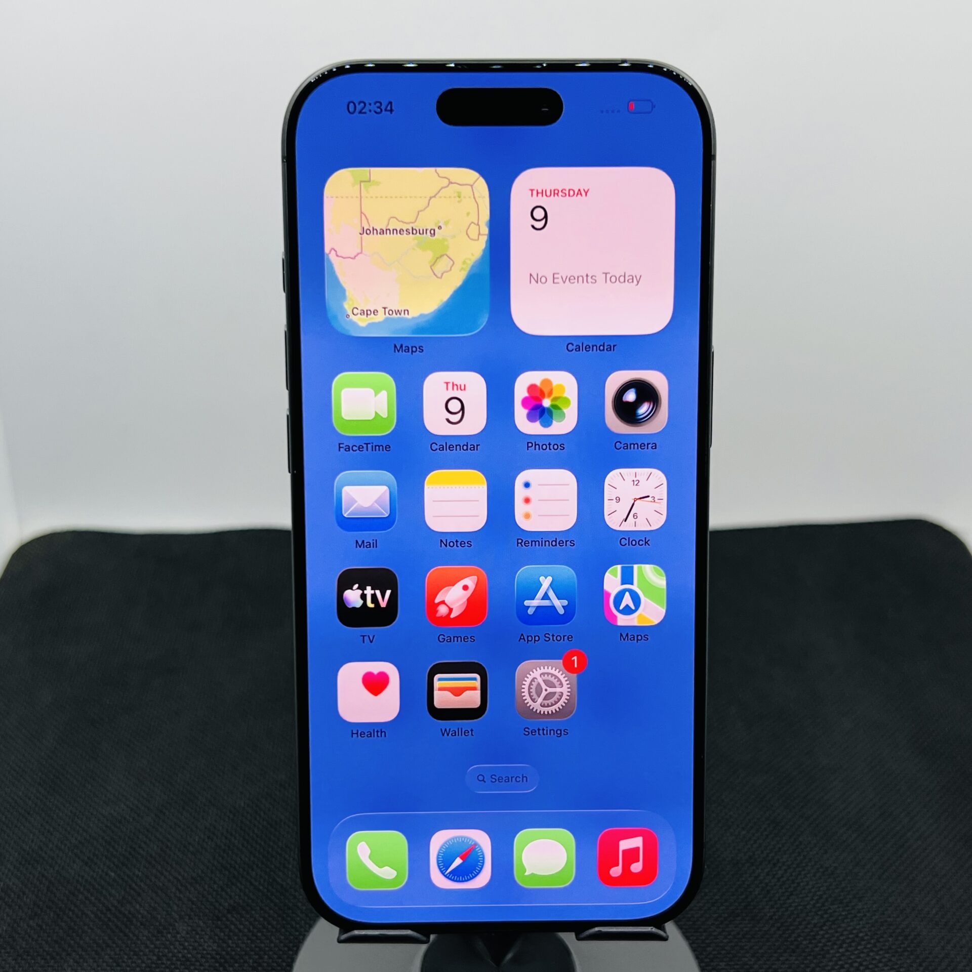 Apple iPhone 17 256GB Black (Condition: Excellent) - Image 2