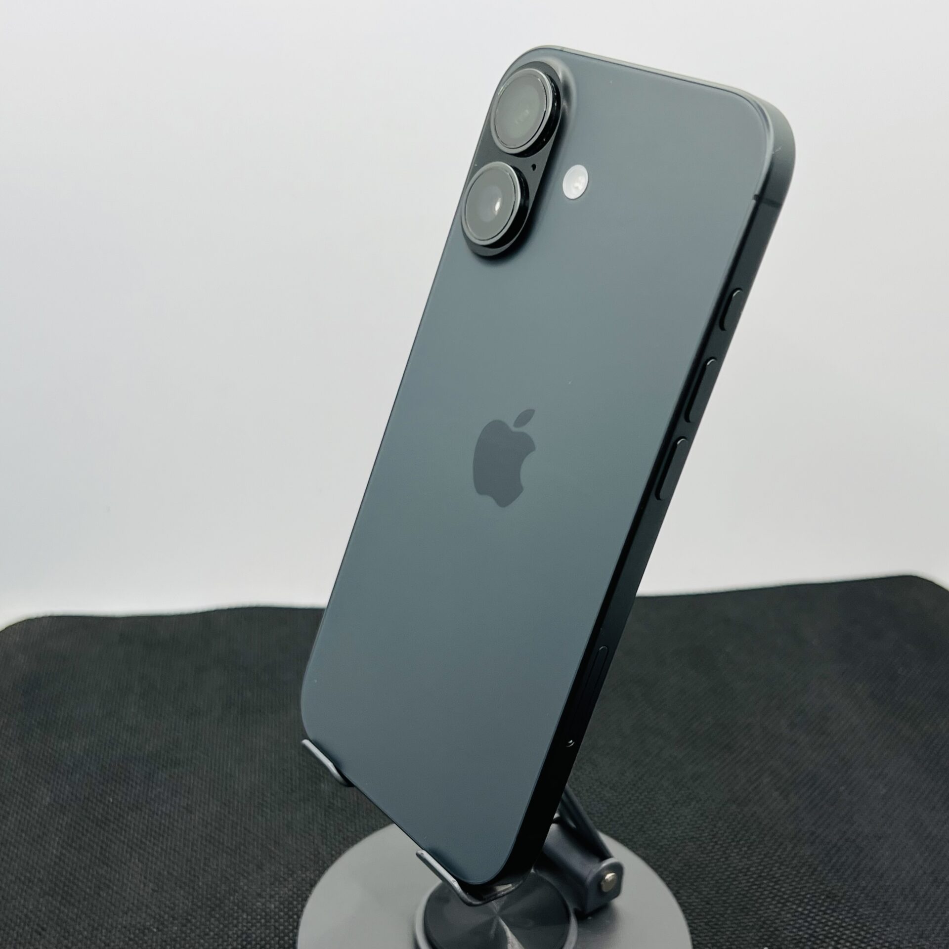 Apple iPhone 17 256GB Black (Condition: Excellent) - Image 8
