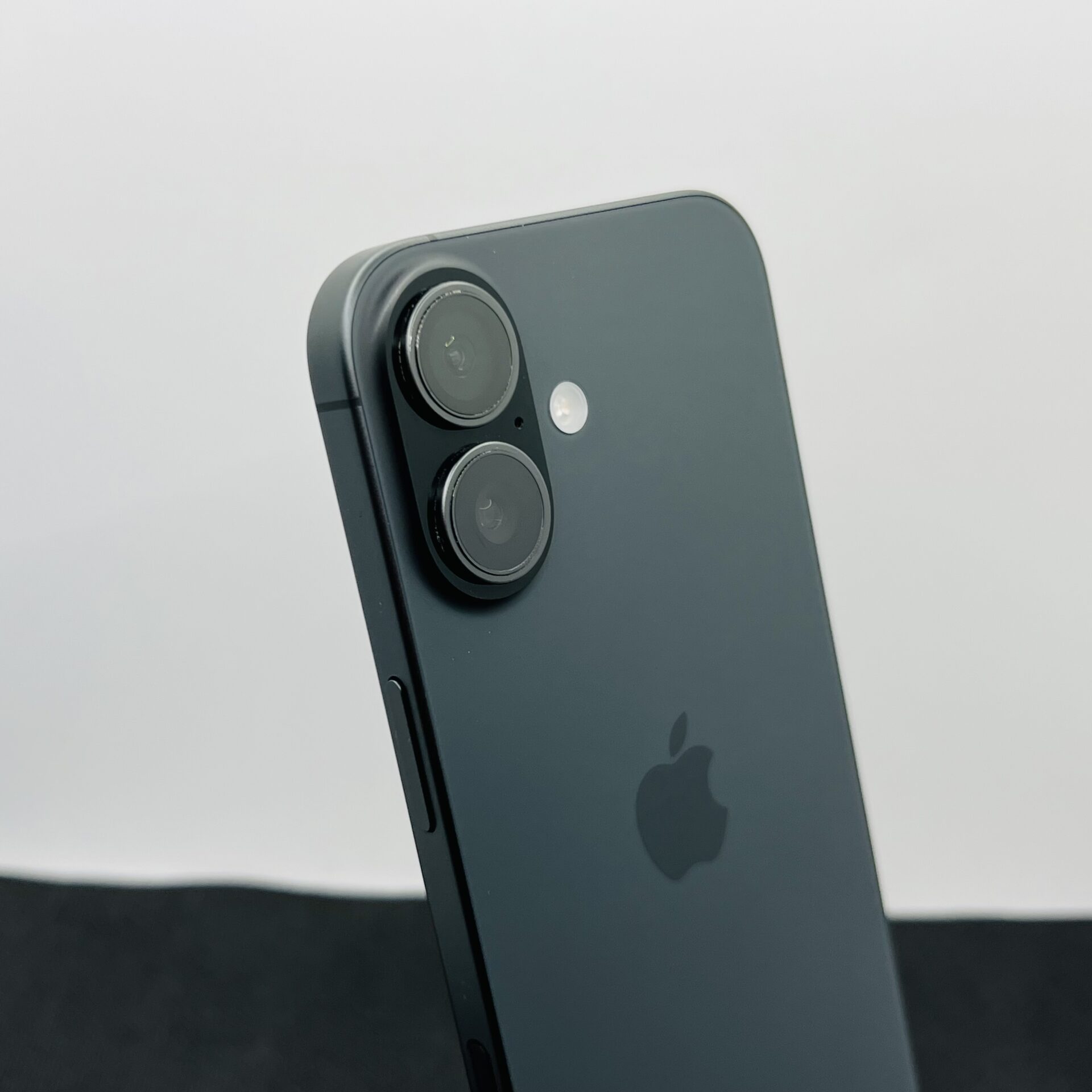 Apple iPhone 17 256GB Black (Condition: Excellent) - Image 11