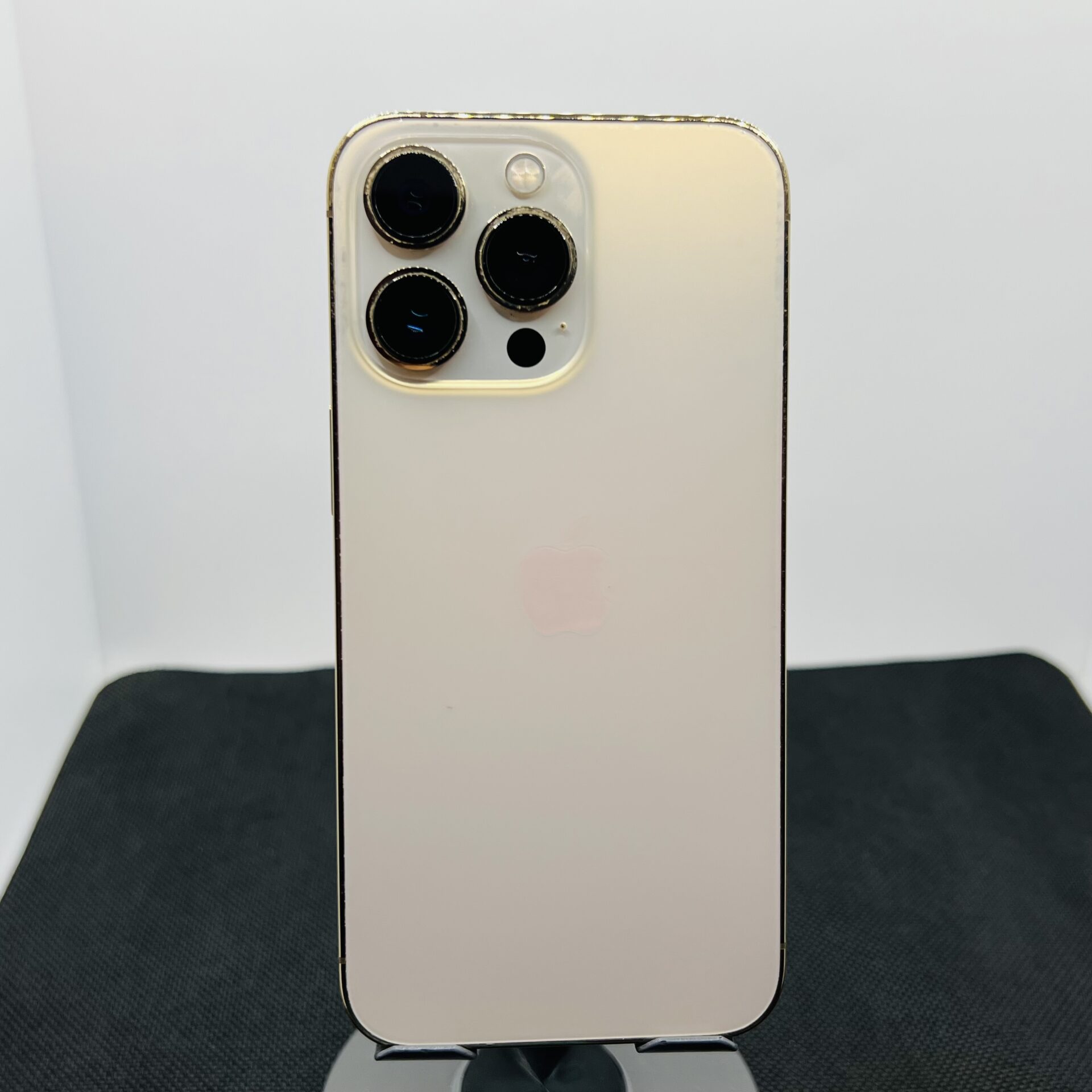 Apple iPhone 13 Pro 256GB Gold (Condition: Good) - Image 9