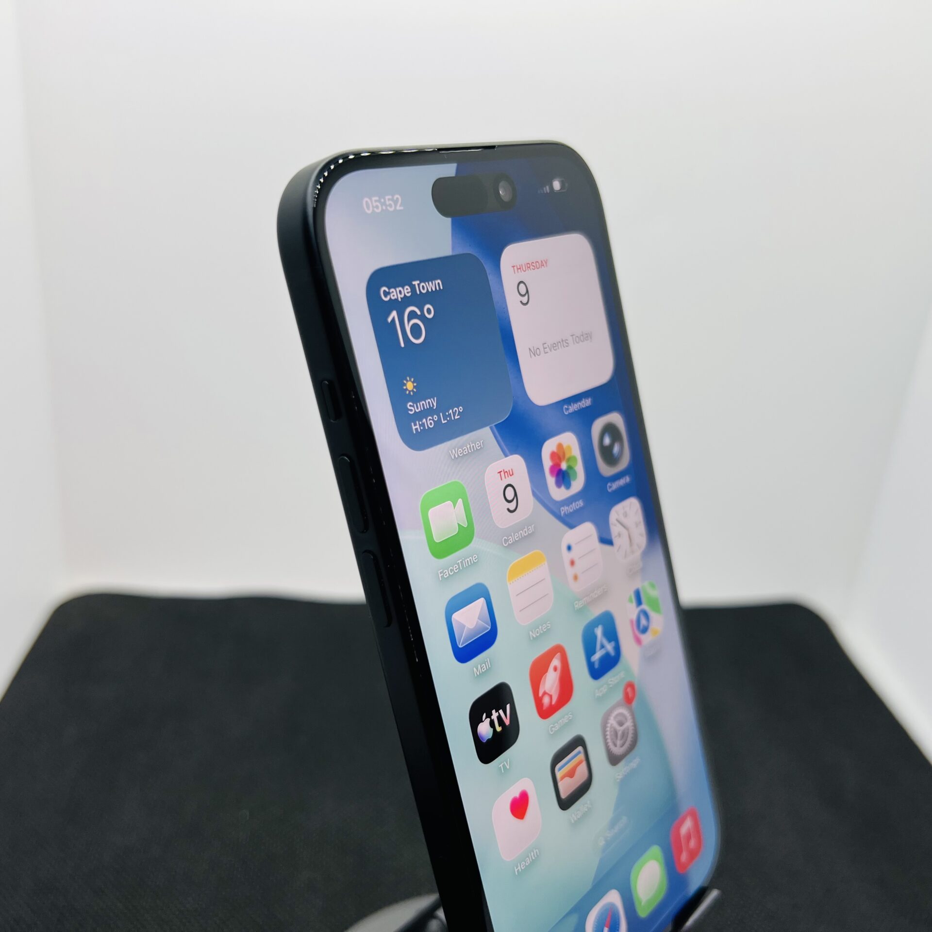 Apple iPhone 15 128GB Black (Condition: Excellent) - Image 4