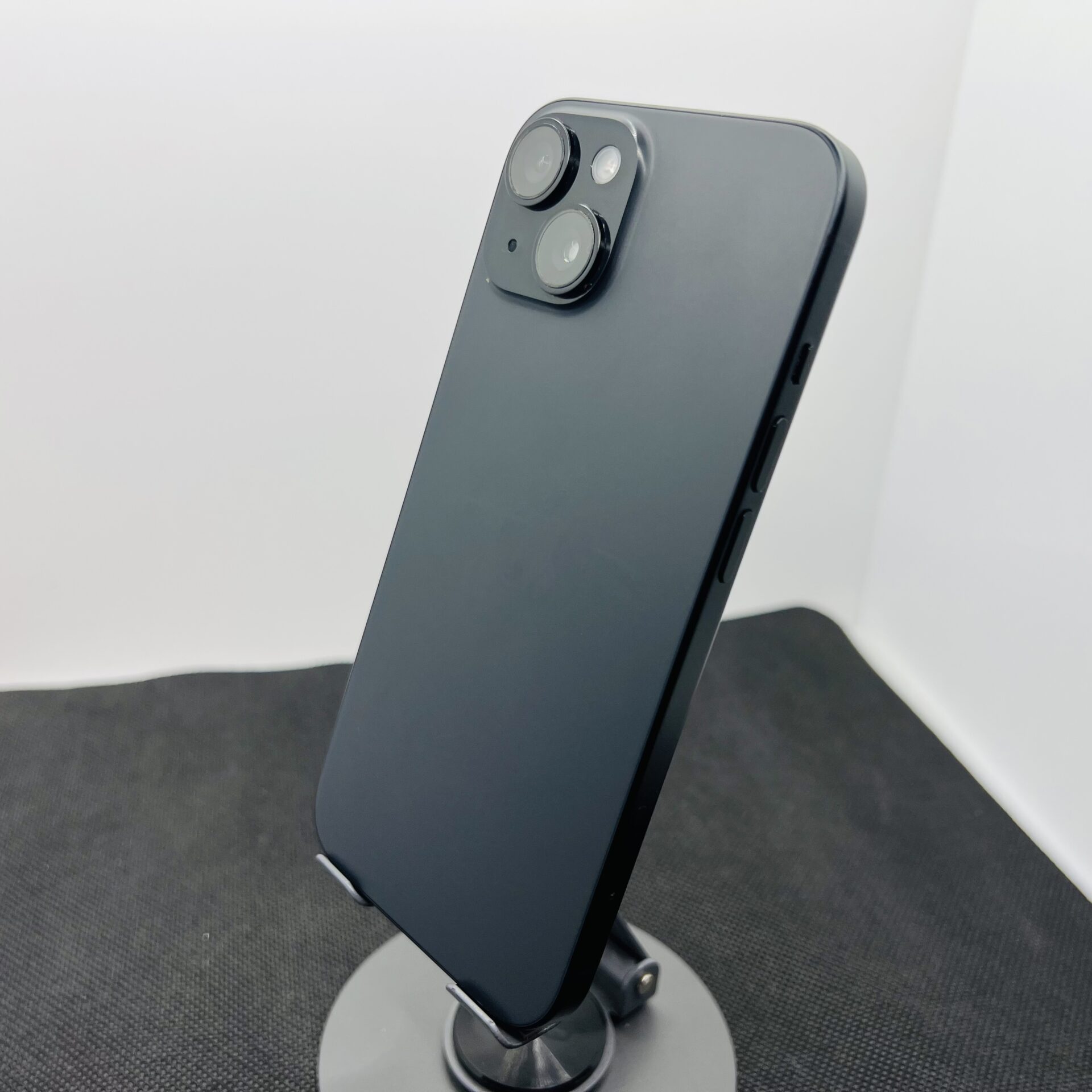 Apple iPhone 15 128GB Black (Condition: Excellent) - Image 8