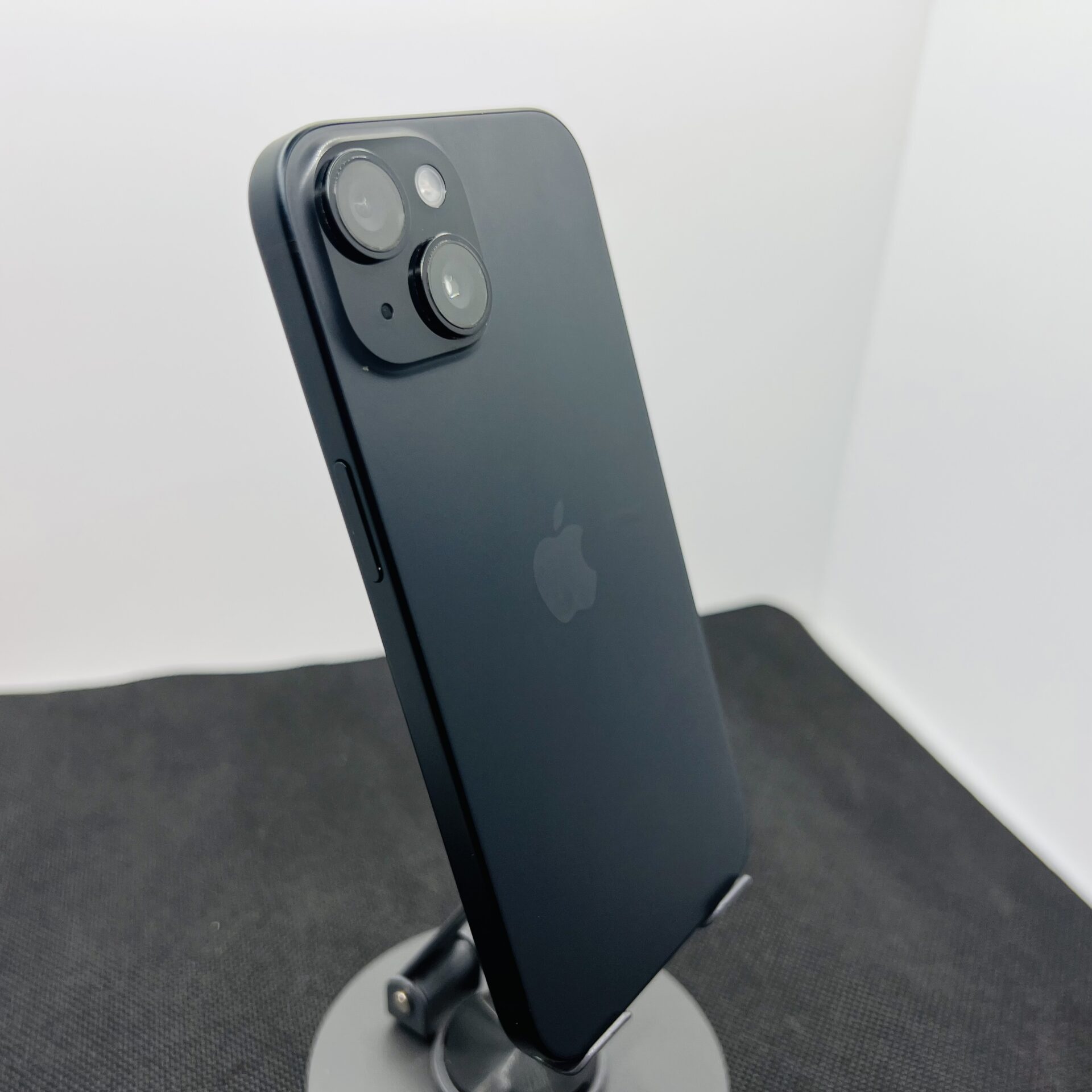 Apple iPhone 15 128GB Black (Condition: Excellent) - Image 9