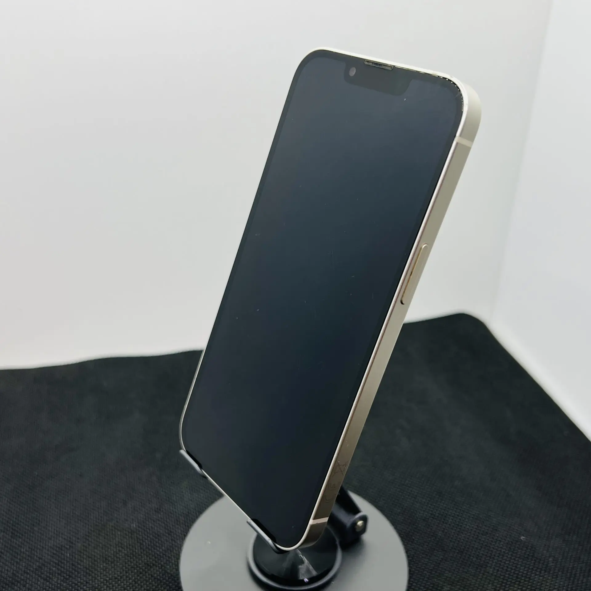 Apple iPhone 13 128GB Starlight (Condition: Good) - Image 7