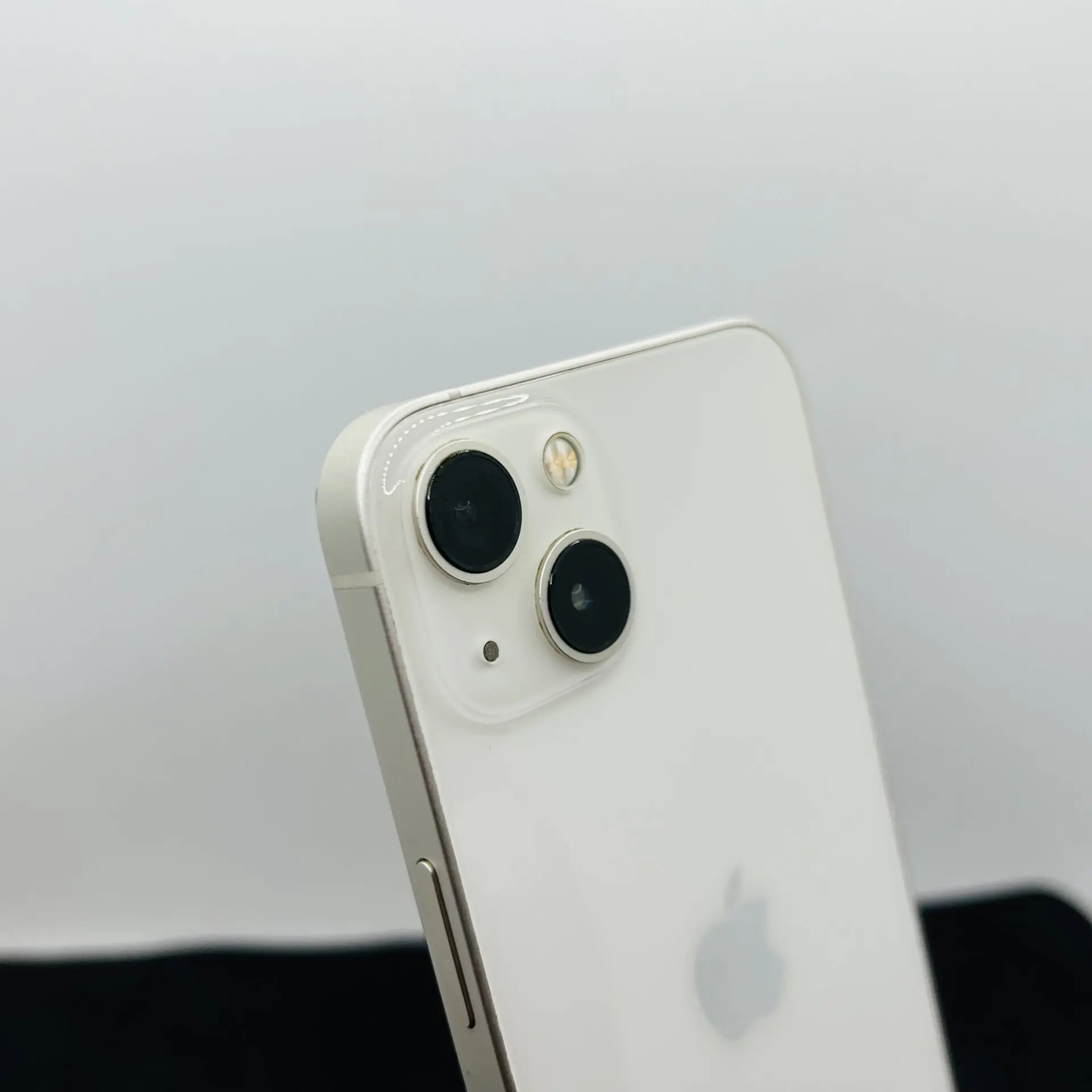 Apple iPhone 13 128GB Starlight (Condition: Good) - Image 10