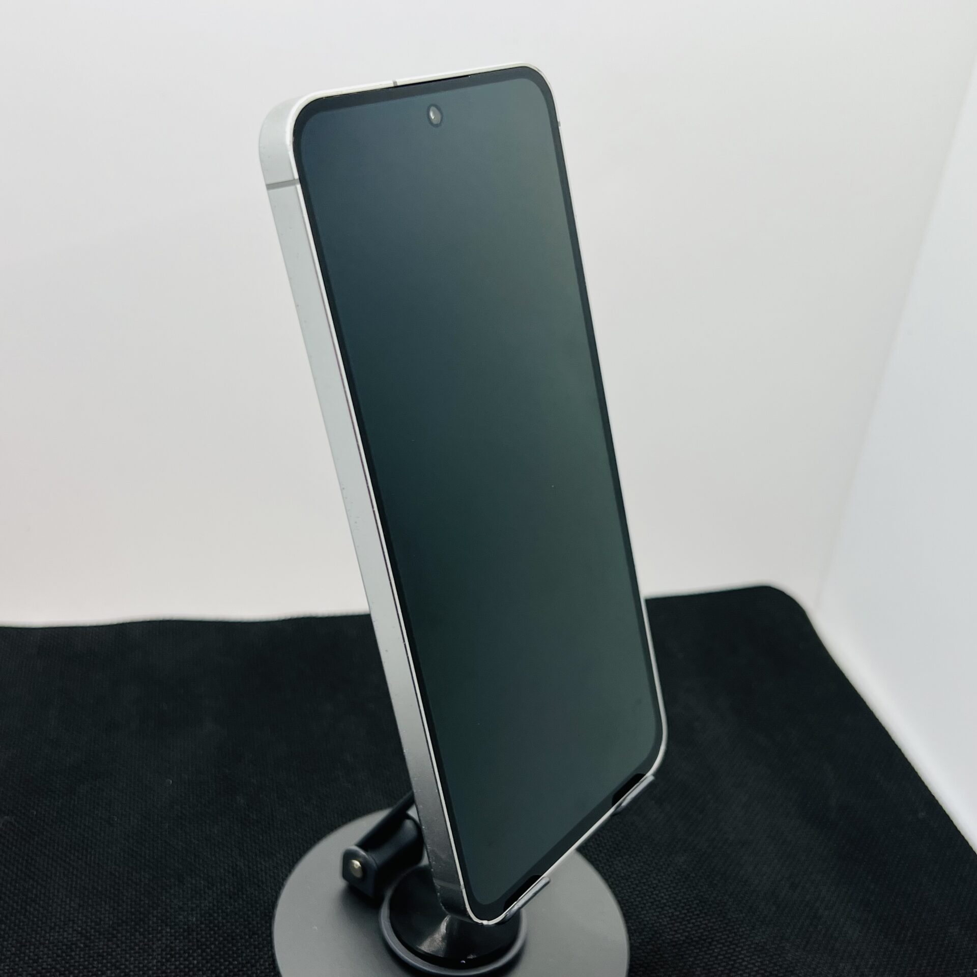 Samsung Galaxy S24 FE 256GB Gray (Condition: Good) - Image 6