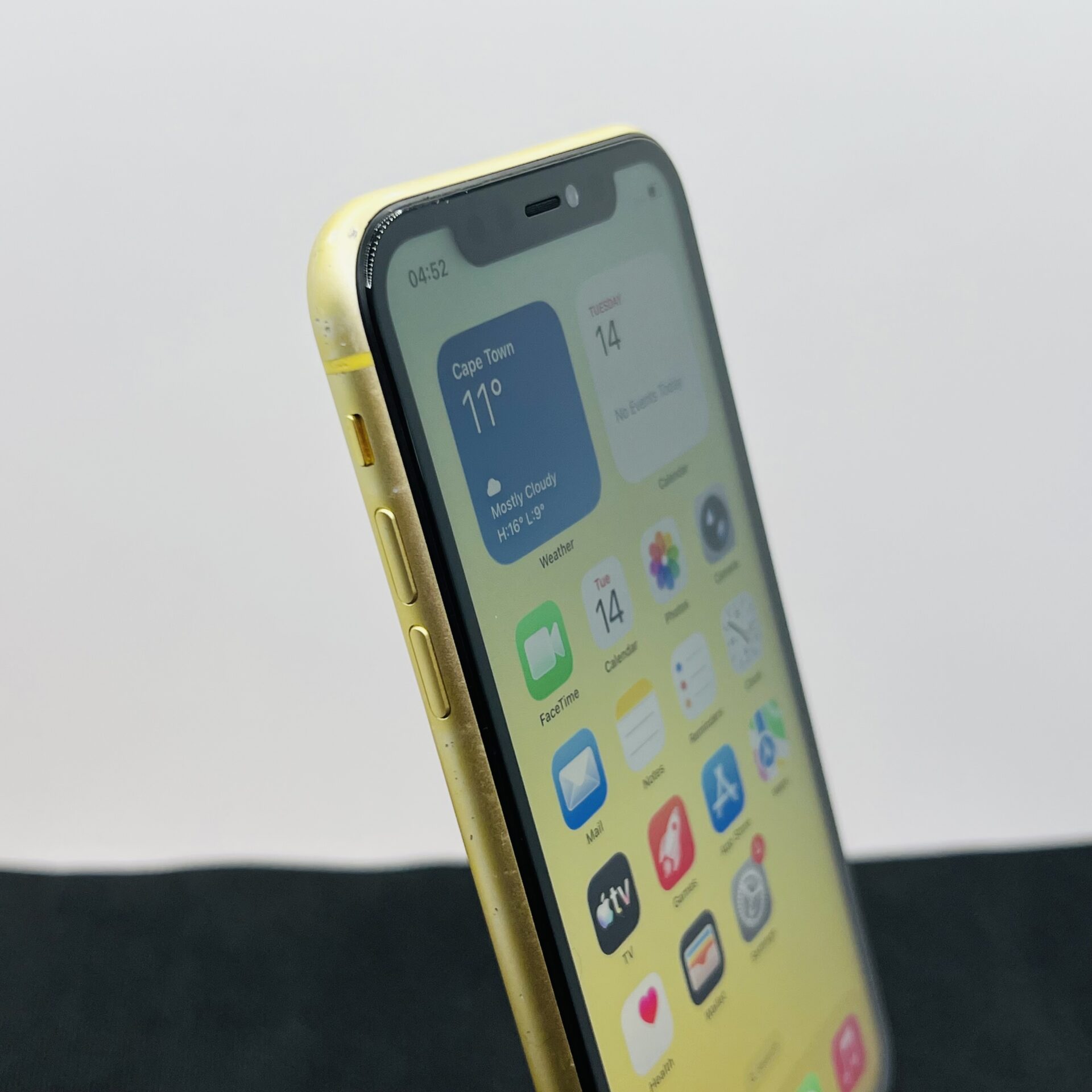 Apple iPhone 11 64GB Yellow - Face ID Not Working (Condition: Good) - Image 4