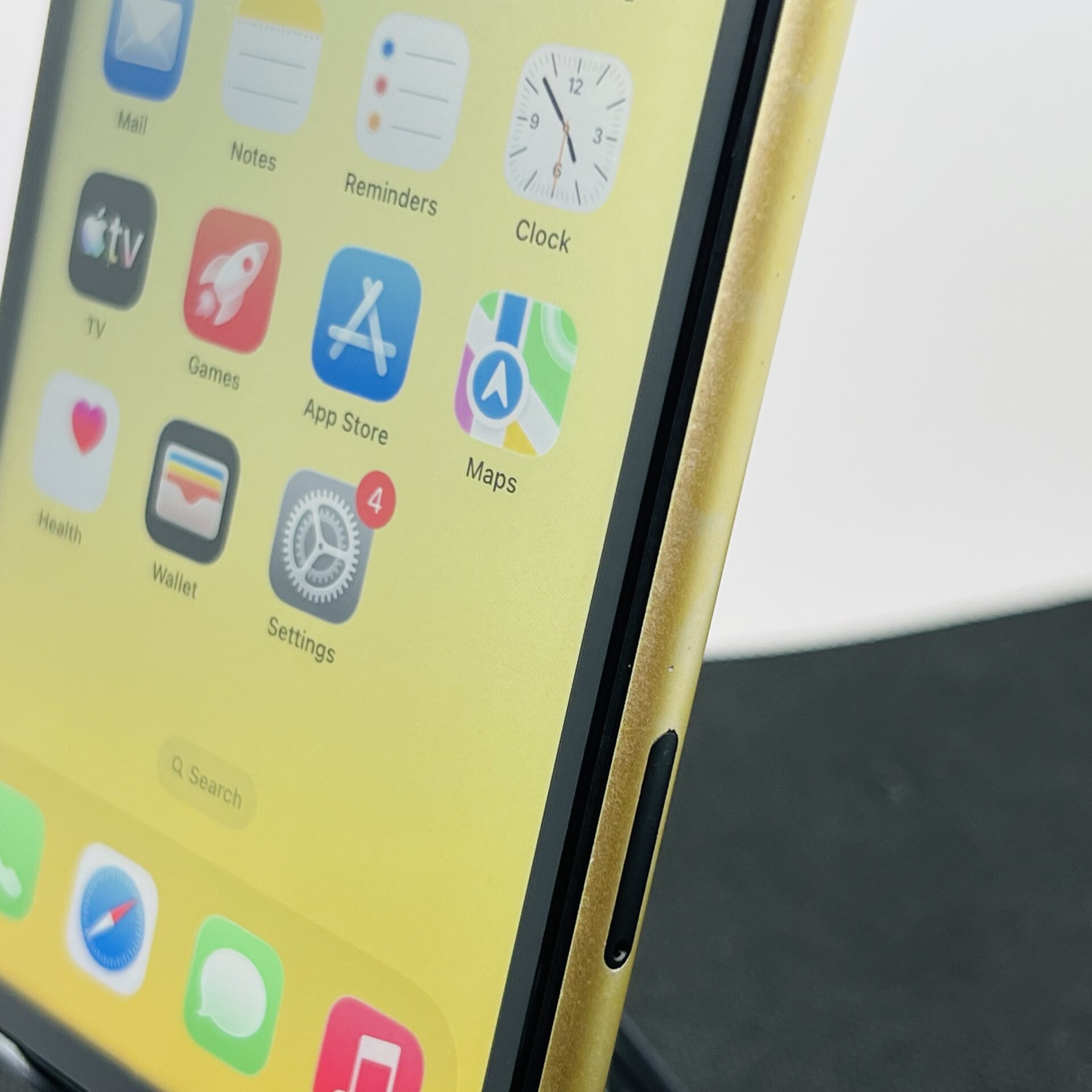 Apple iPhone 11 64GB Yellow - Face ID Not Working (Condition: Good) - Image 7