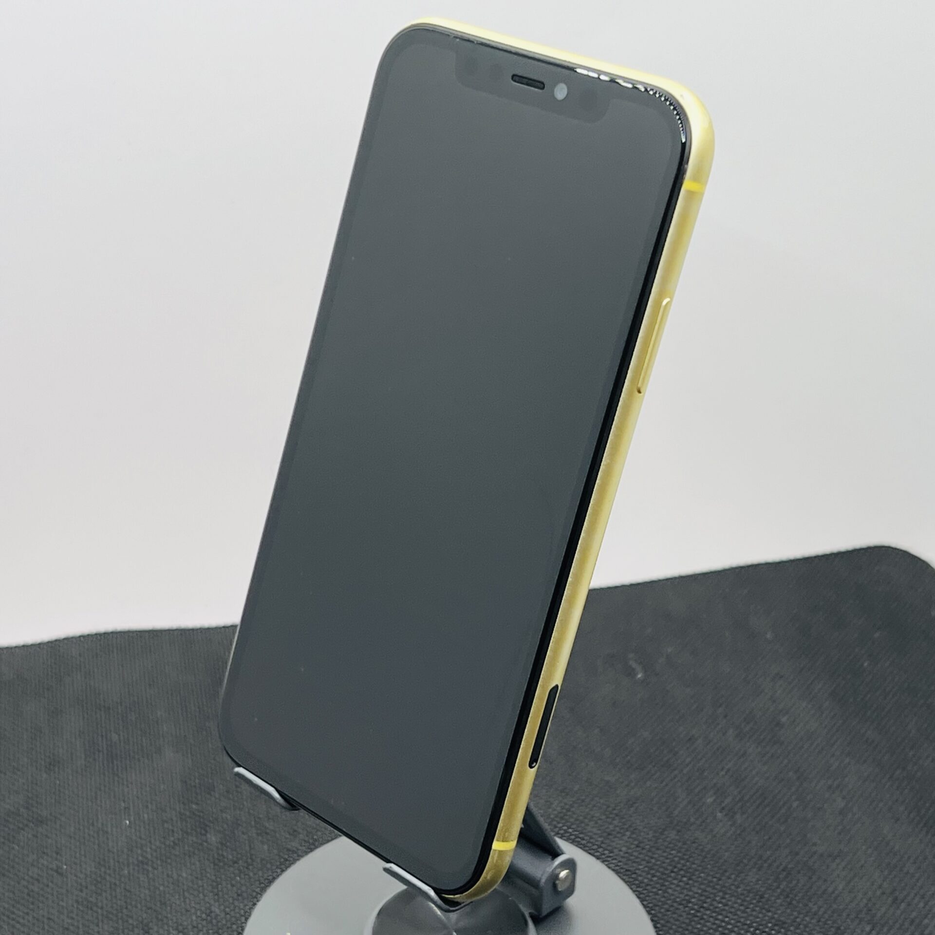Apple iPhone 11 64GB Yellow - Face ID Not Working (Condition: Good) - Image 8