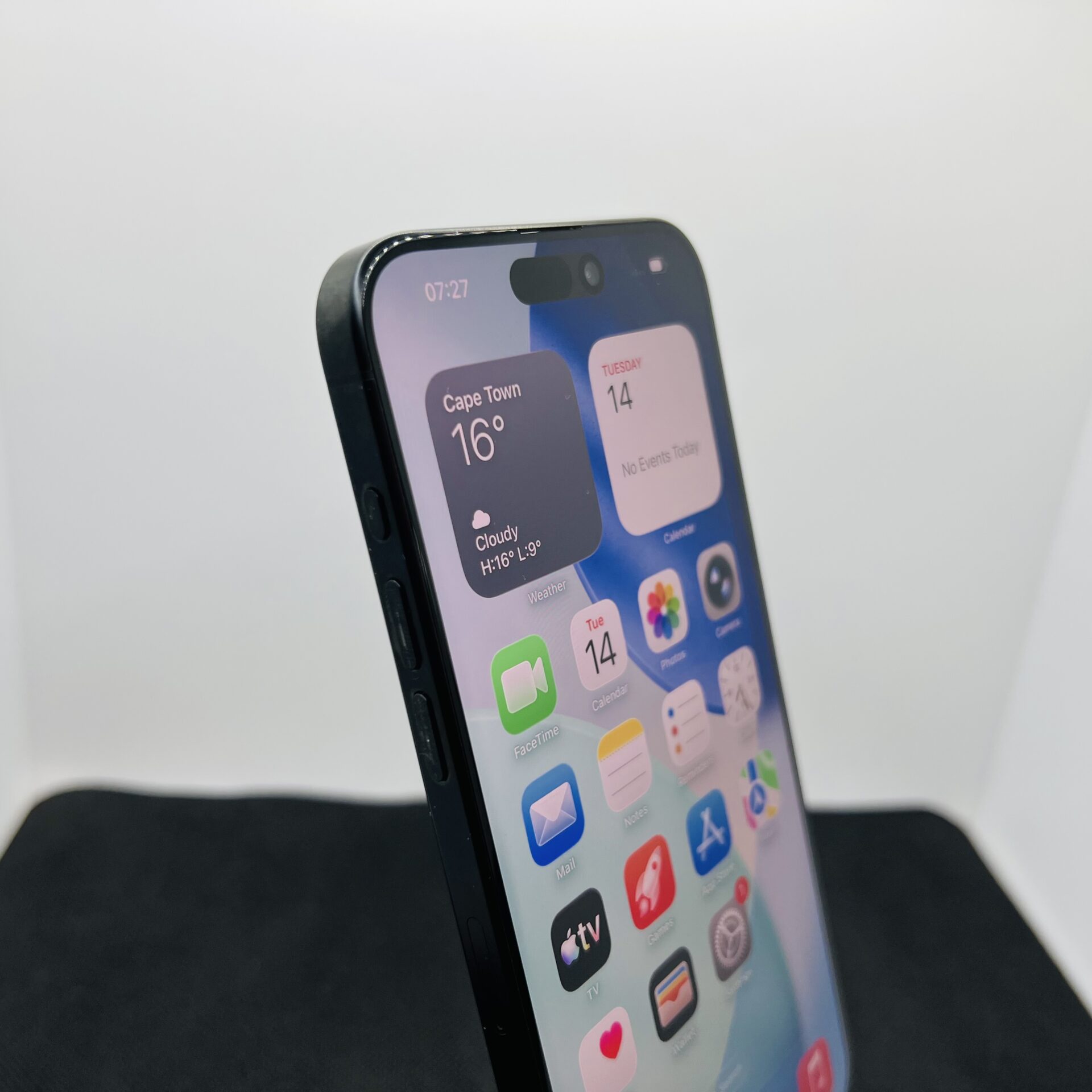Apple iPhone 15 Pro Max 256GB Black Titanium (Condition: Good) - Image 4