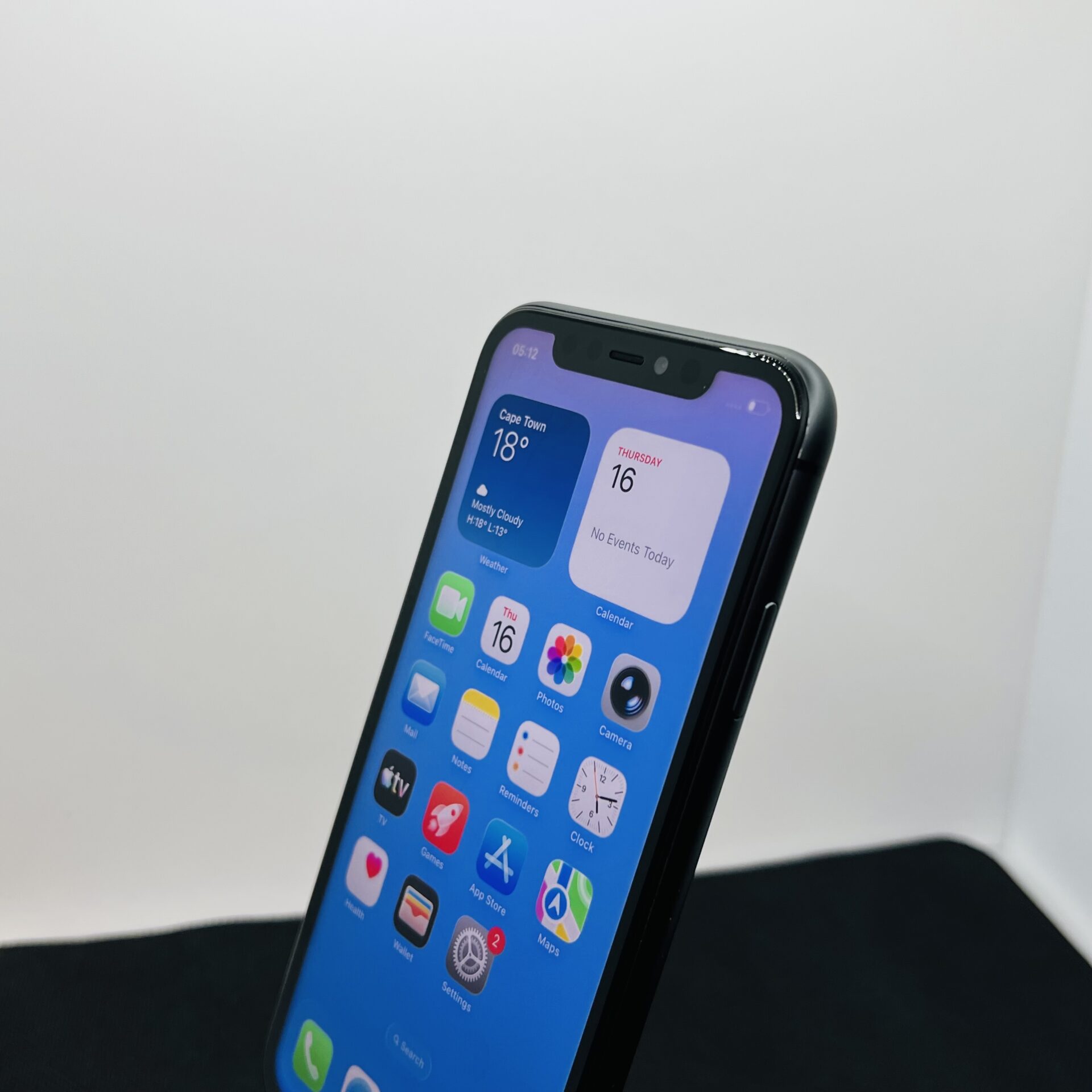 Apple iPhone 11 64GB Black - Shadow Spots on Rear Camera (Condition: Good) - Image 4