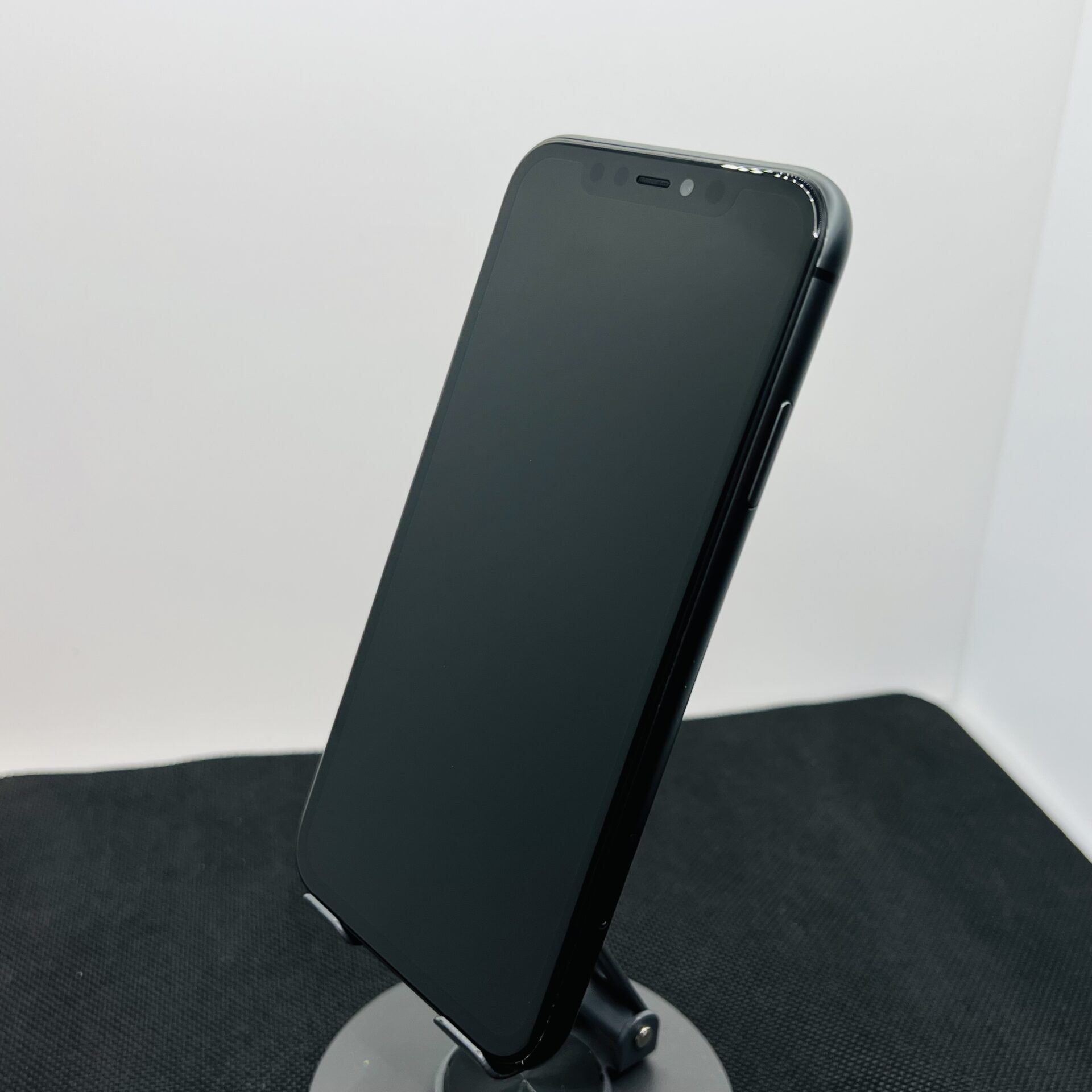 Apple iPhone 11 64GB Black - Shadow Spots on Rear Camera (Condition: Good) - Image 7