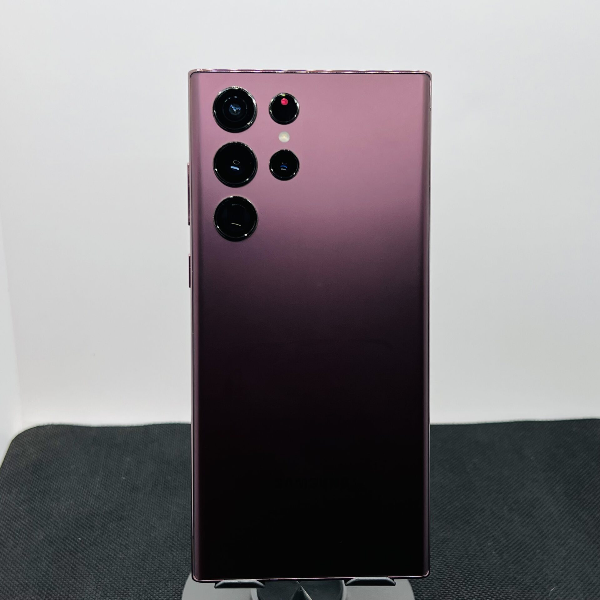 Samsung Galaxy S22 Ultra 256GB Burgundy (Condition: Good) | Epic