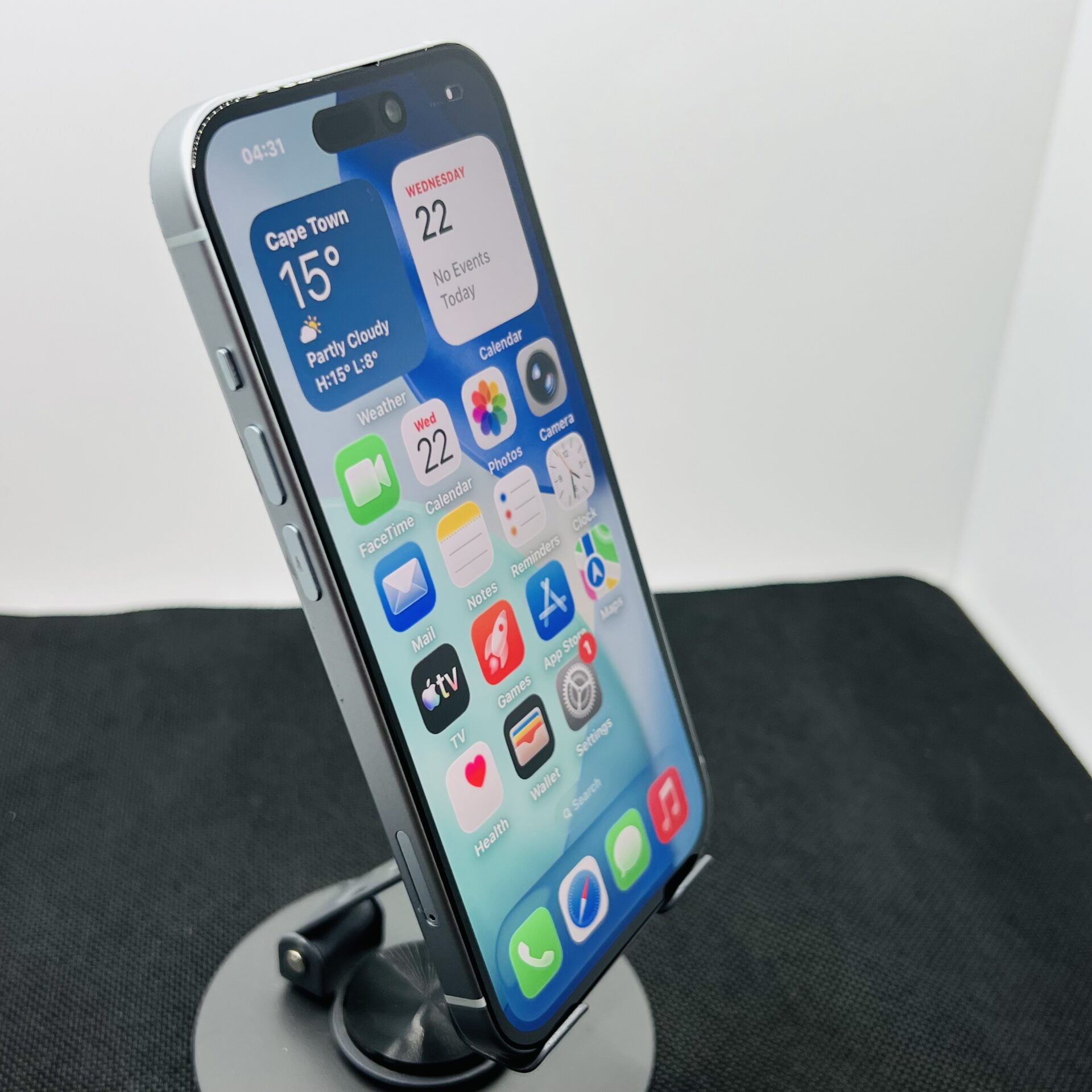 Apple iPhone 15 128GB Blue (Condition: Good) - Image 3