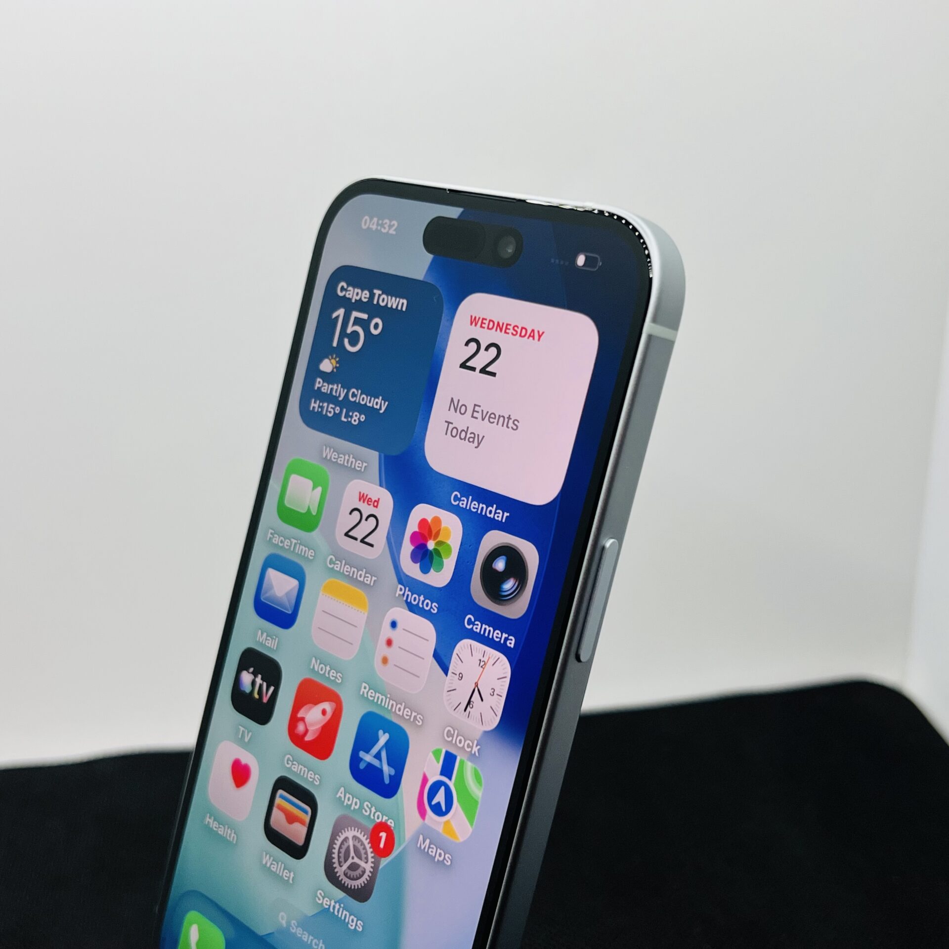 Apple iPhone 15 128GB Blue (Condition: Good) - Image 6