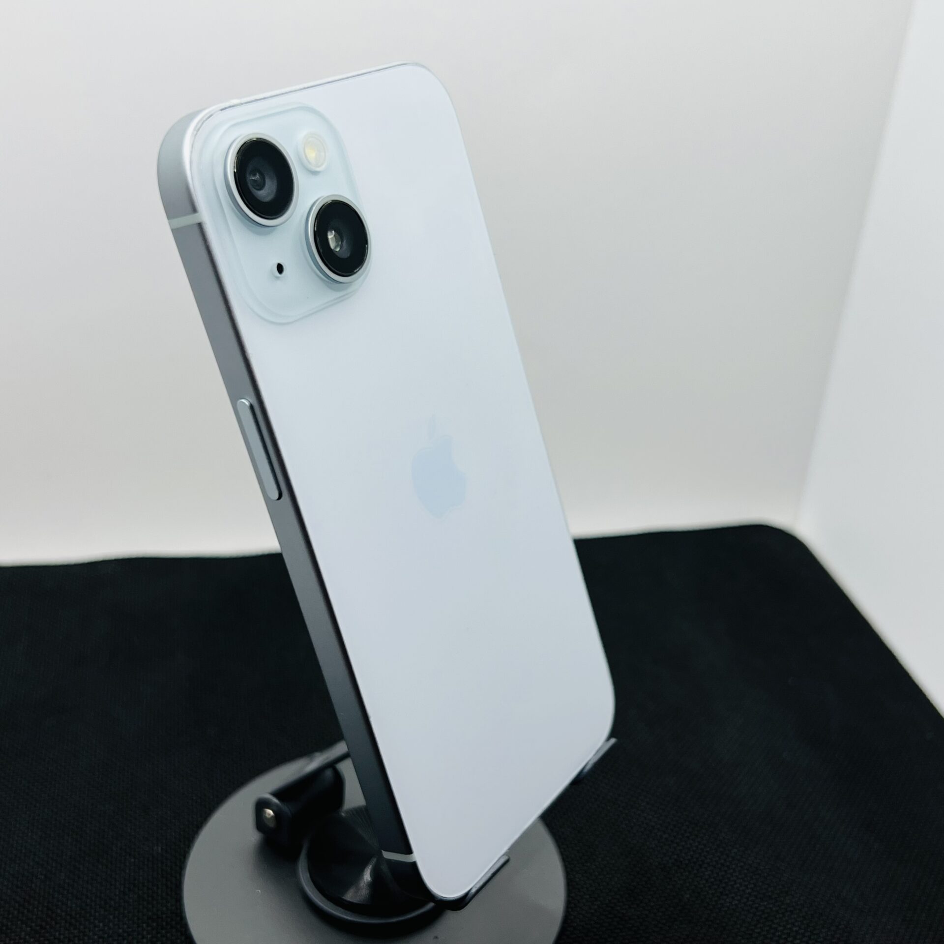 Apple iPhone 15 128GB Blue (Condition: Good) - Image 9
