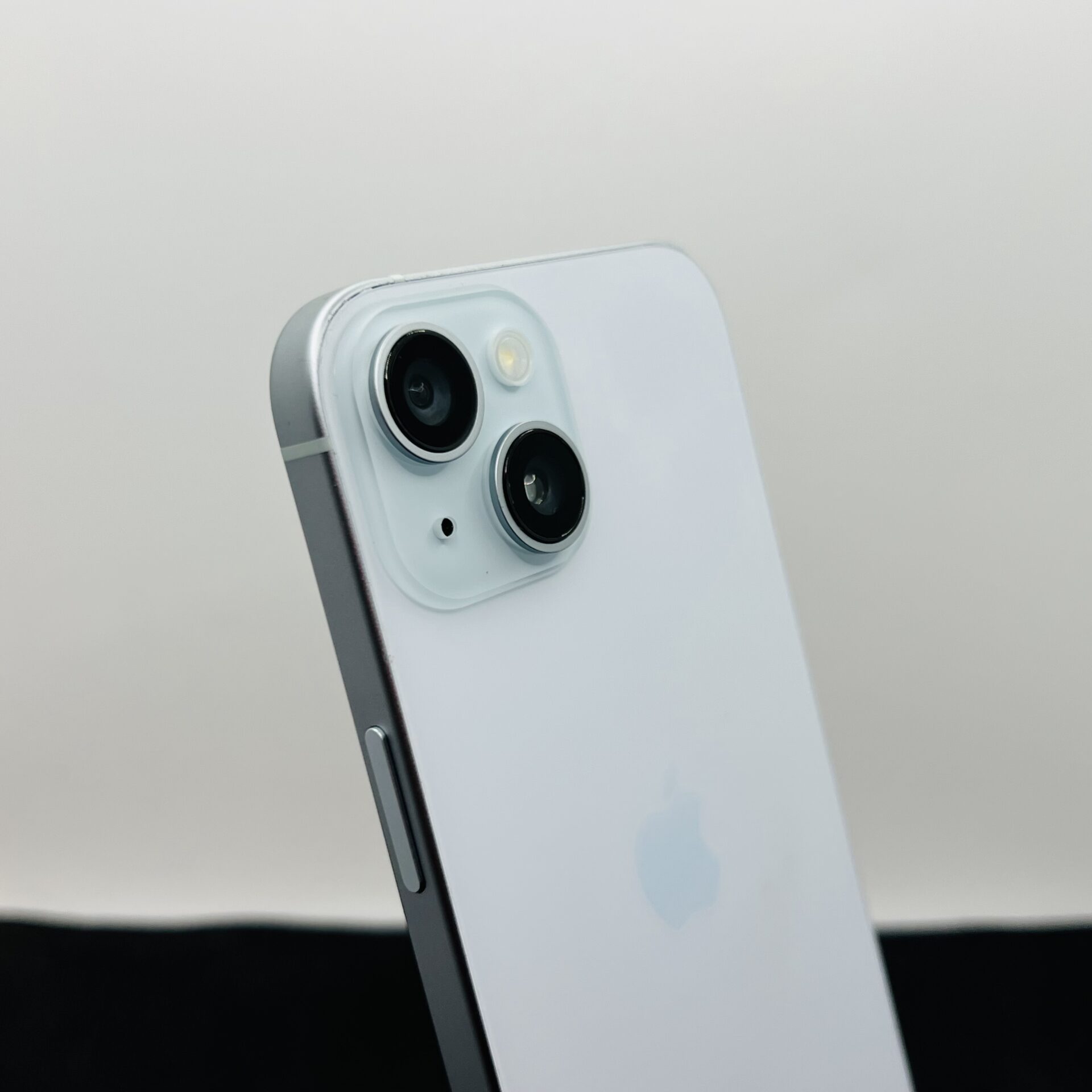 Apple iPhone 15 128GB Blue (Condition: Good) - Image 10