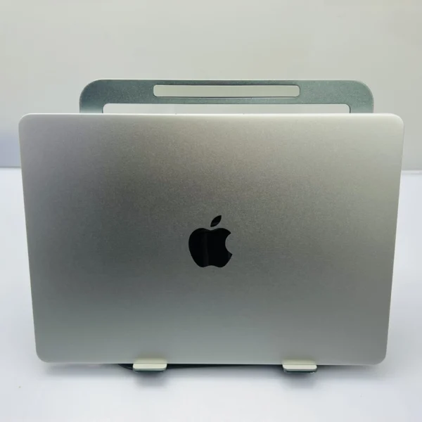Apple MacBook Air 13-inch “M2” 8 CPU/ 8 GPU (2022) 8GB RAM 256GB