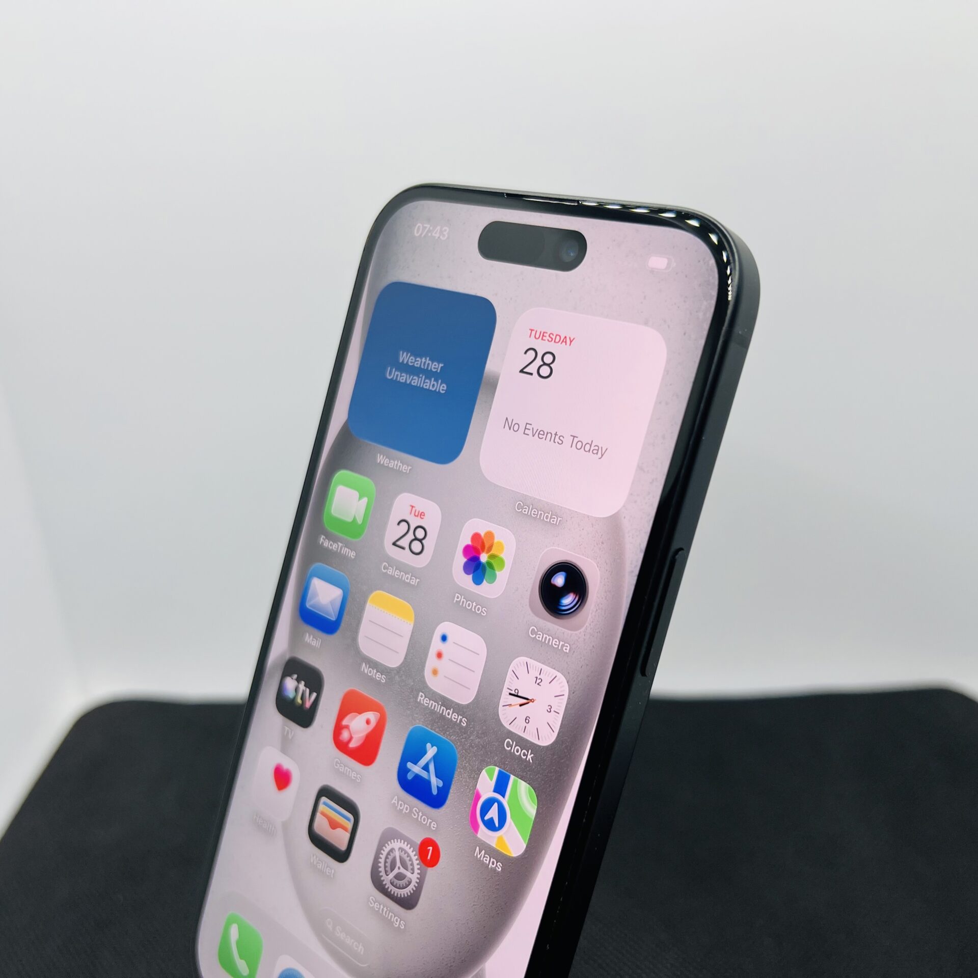 Apple iPhone 15 128GB Black (Condition: Good) - Image 6