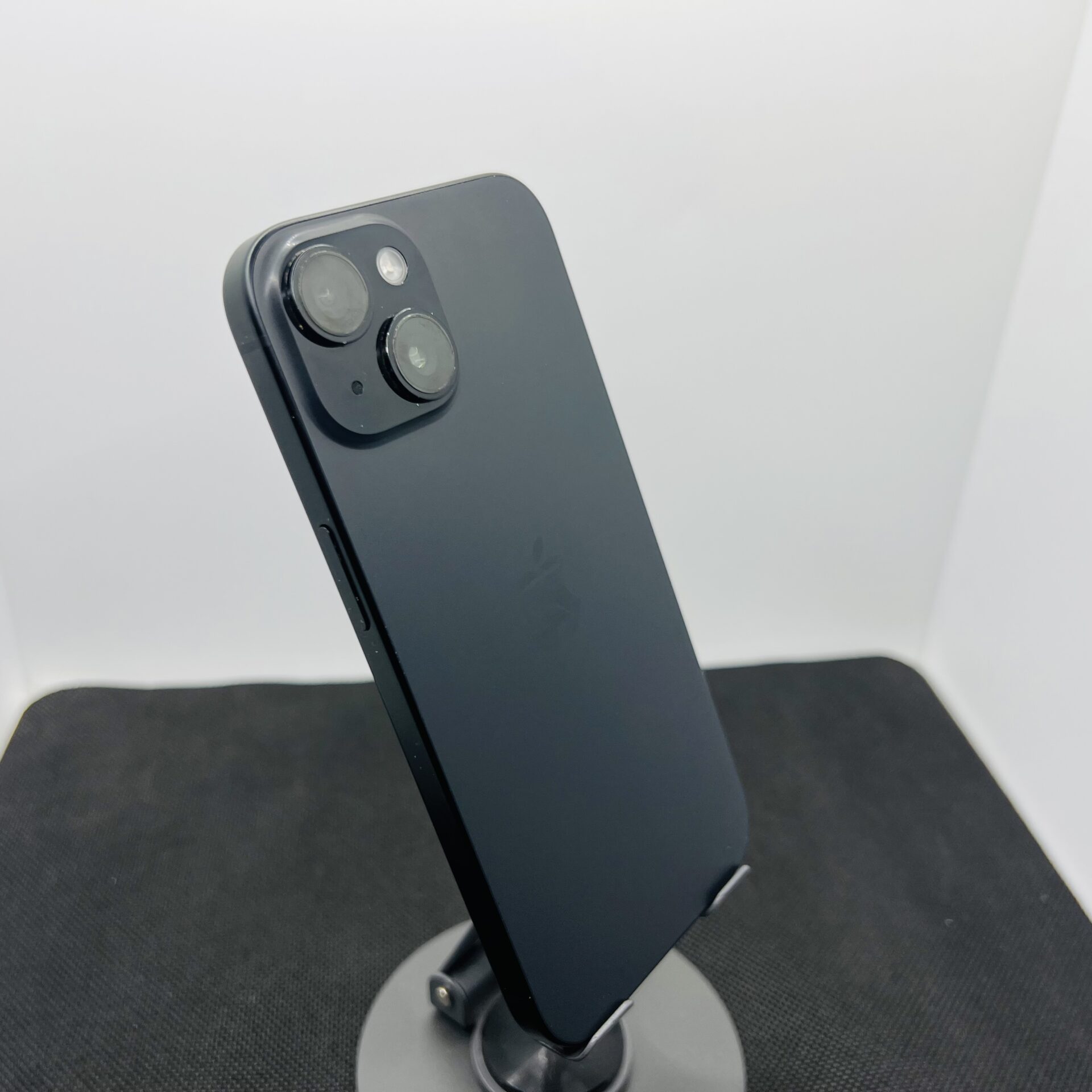 Apple iPhone 15 128GB Black (Condition: Good) - Image 9