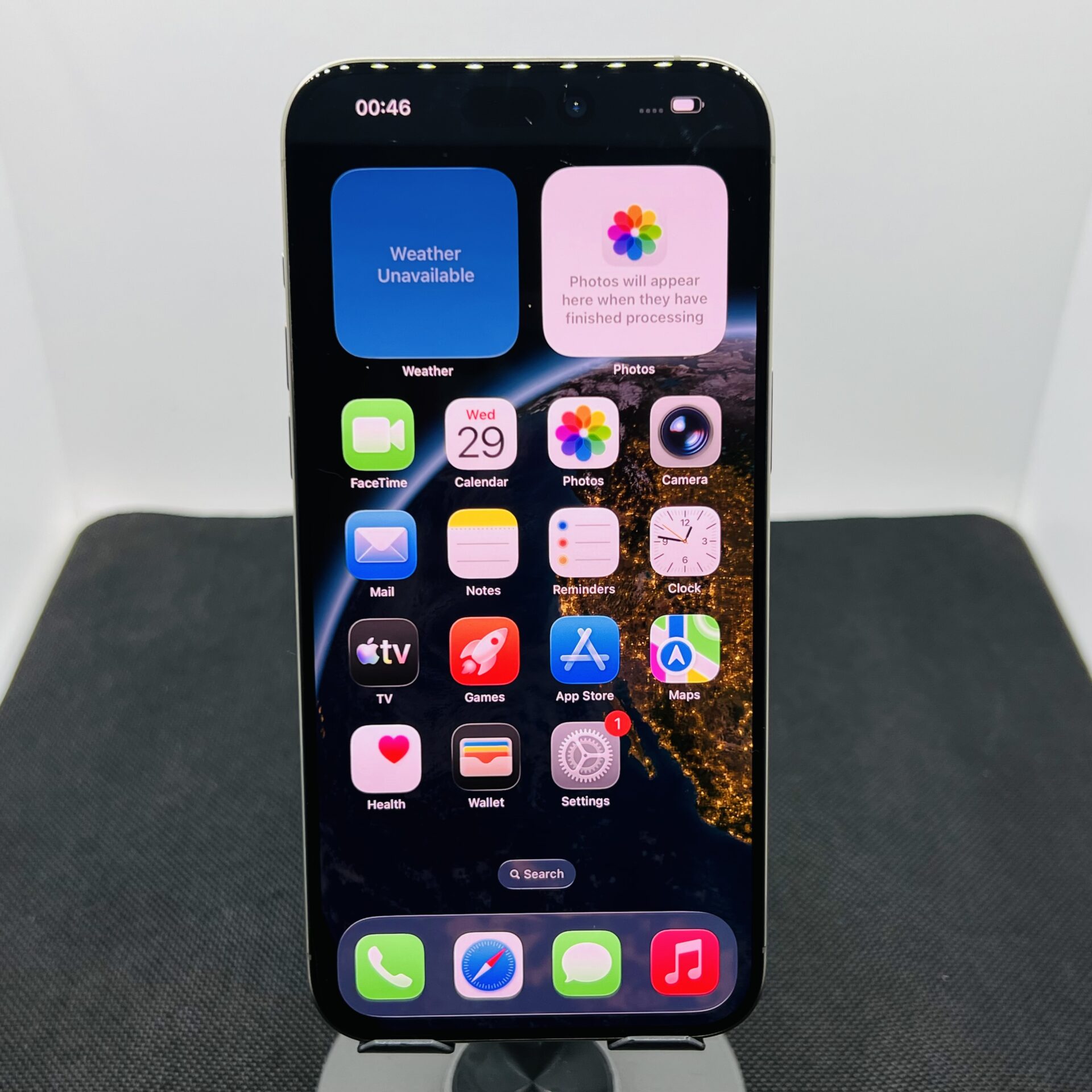 Apple iPhone 15 Pro Max 256GB Natural Titanium (Condition: Good) - Image 2