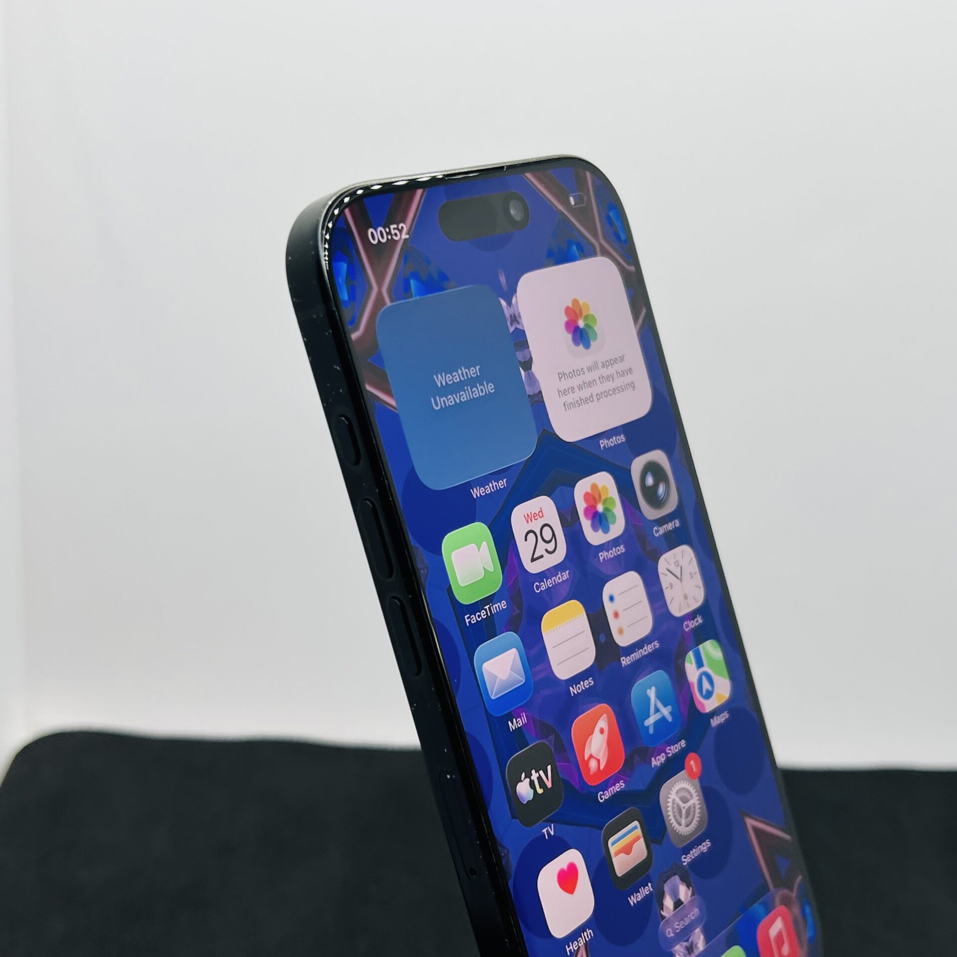 Apple iPhone 16 Pro 256GB Black Titanium (Condition: Good) - Image 6