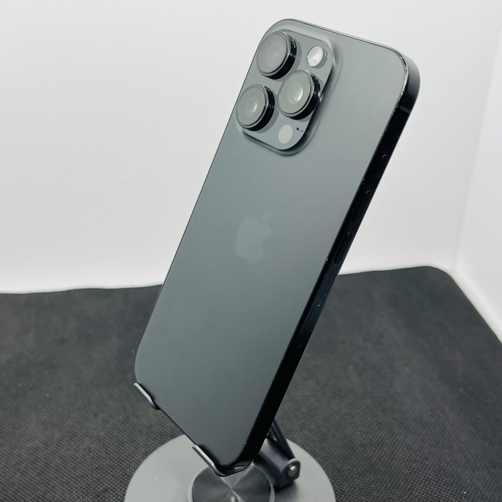 Apple iPhone 16 Pro 256GB Black Titanium (Condition: Good) - Image 8