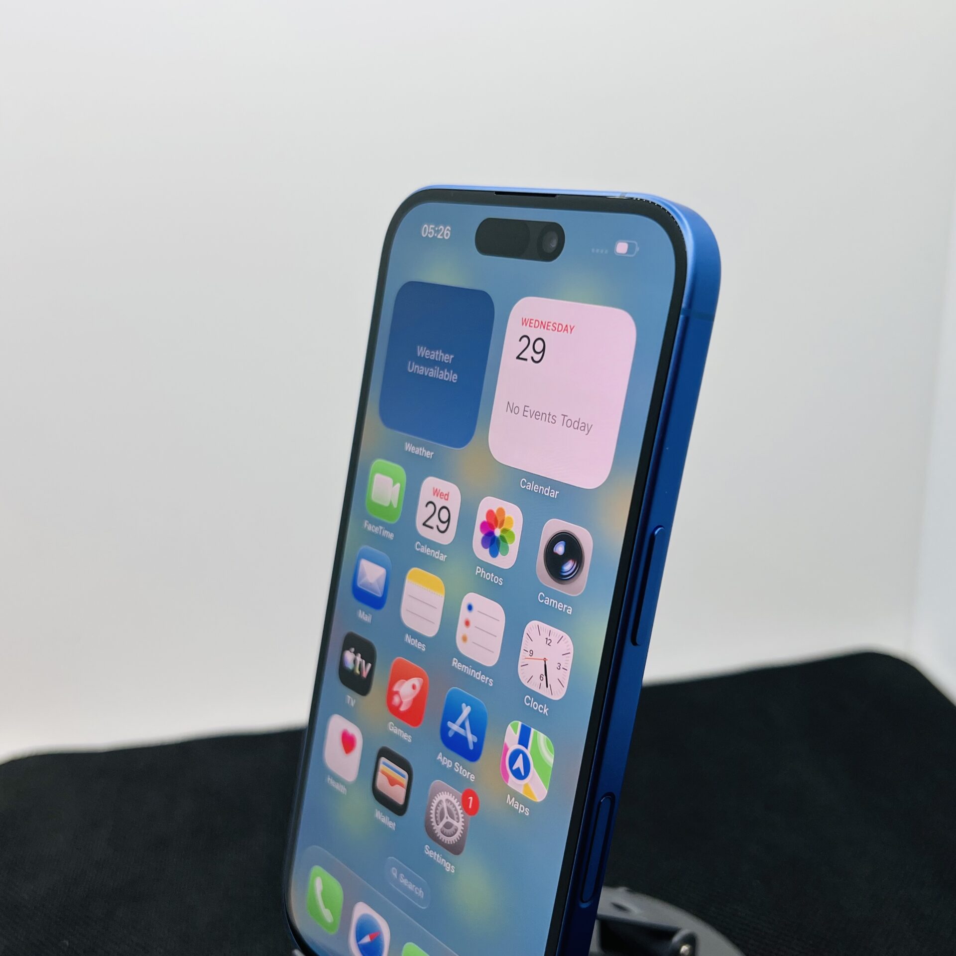 Apple iPhone 16 128GB Ultramarine (Condition: Excellent) - Image 4