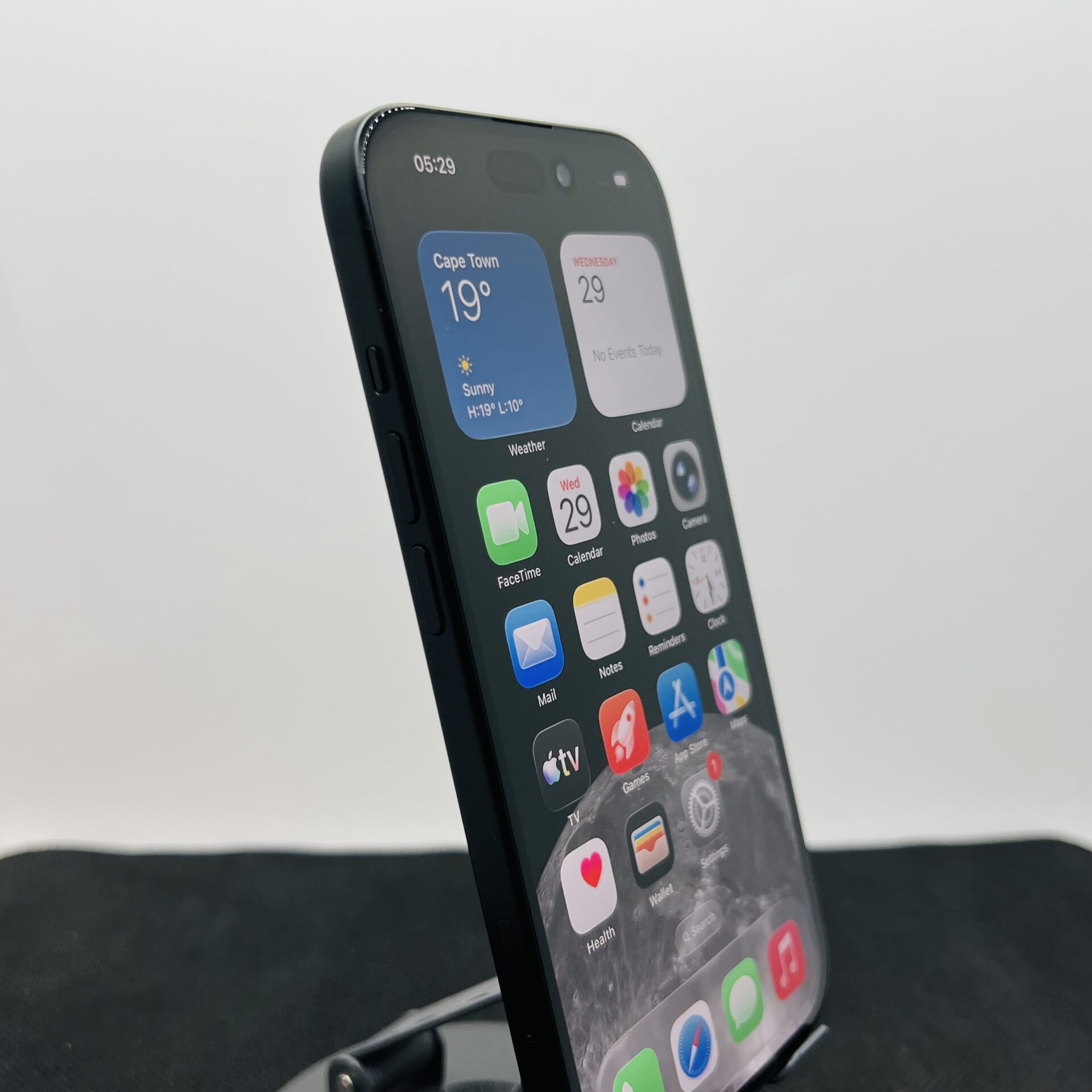 Apple iPhone 15 128GB Black (Condition: Good) - Image 6