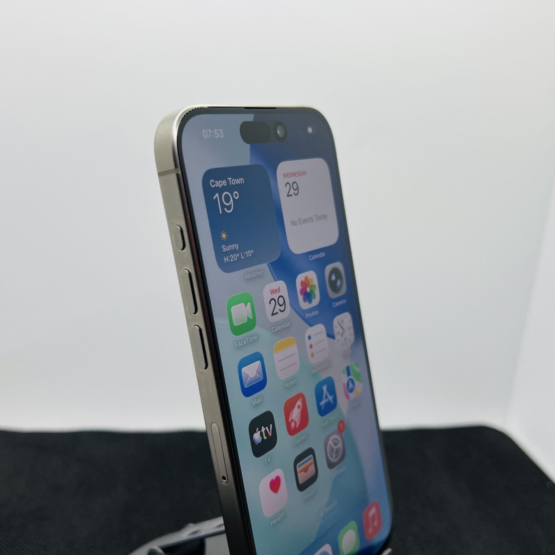 Apple iPhone 15 Pro 128GB Natural Titanium (Condition: Good) - Image 4