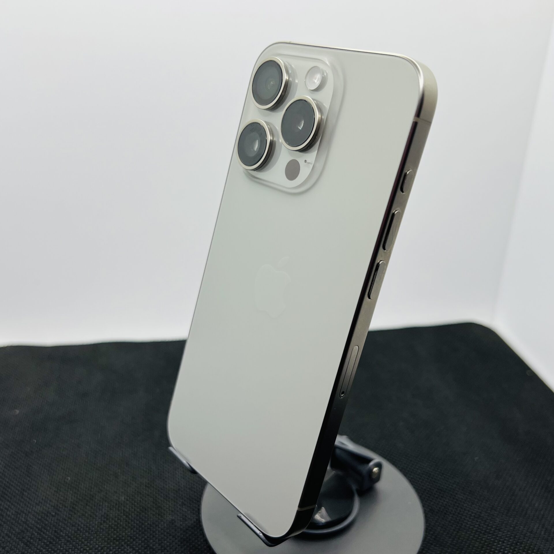 Apple iPhone 15 Pro 128GB Natural Titanium (Condition: Good) - Image 8