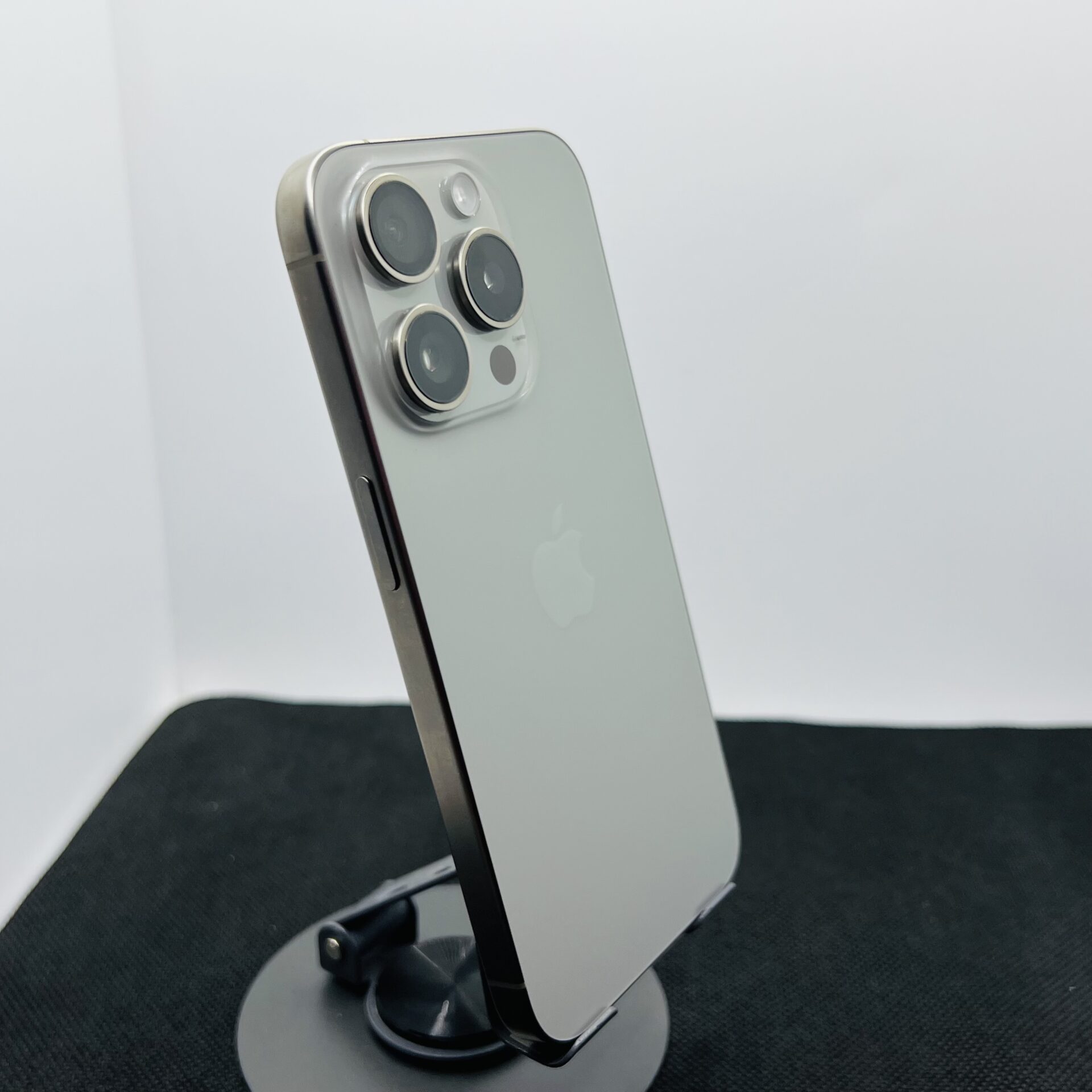 Apple iPhone 15 Pro 128GB Natural Titanium (Condition: Good) - Image 9