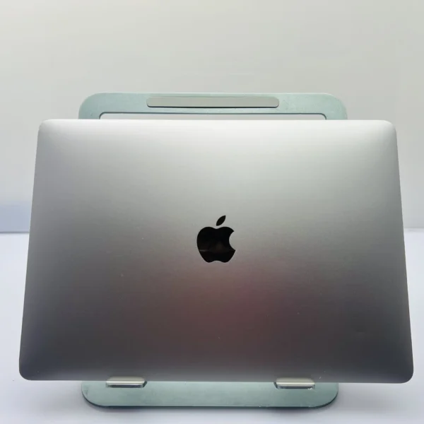 Apple MacBook Air 13-inch 