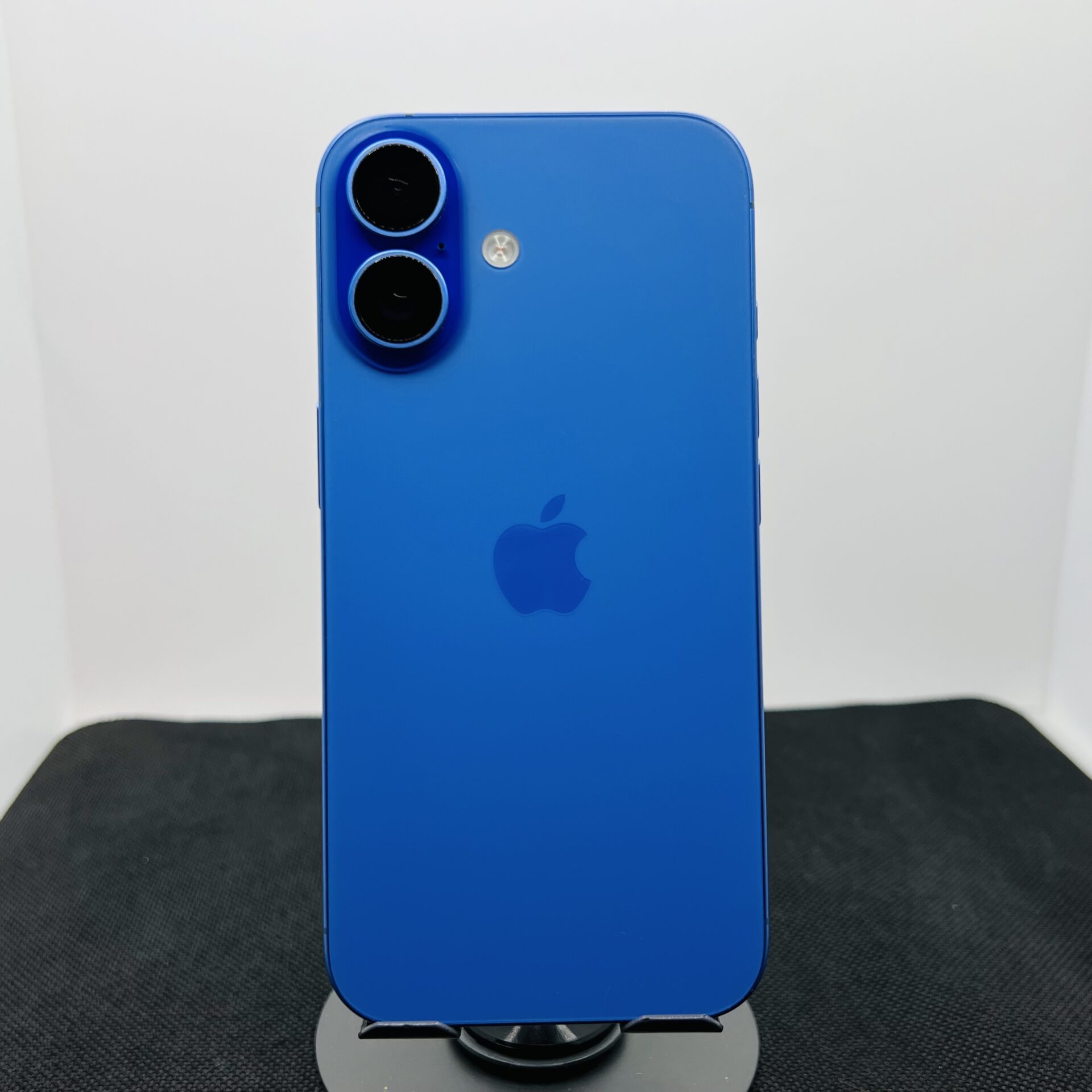 Apple iPhone 16 128GB Ultramarine (Condition: Good) - Image 9
