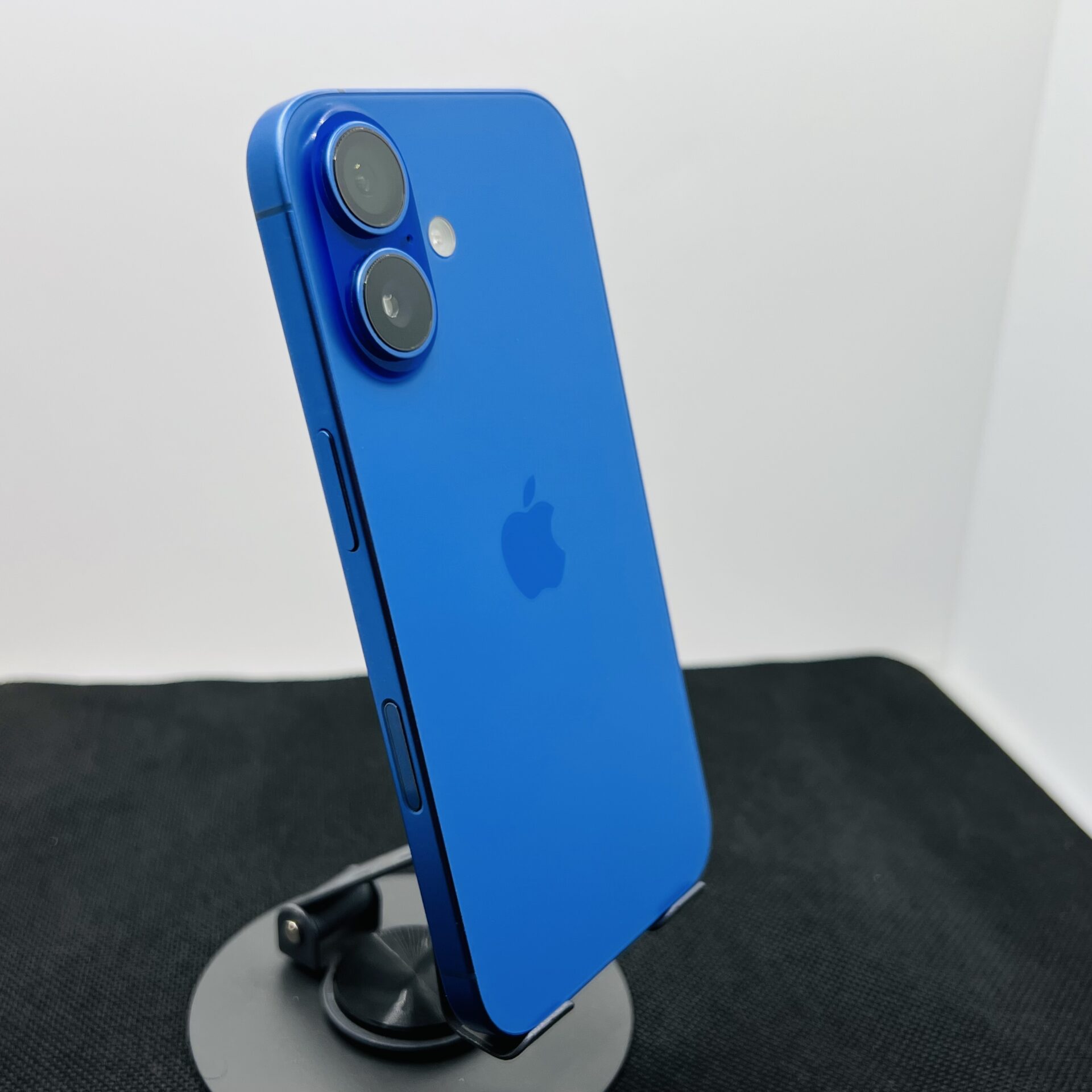 Apple iPhone 16 128GB Ultramarine (Condition: Good) - Image 10
