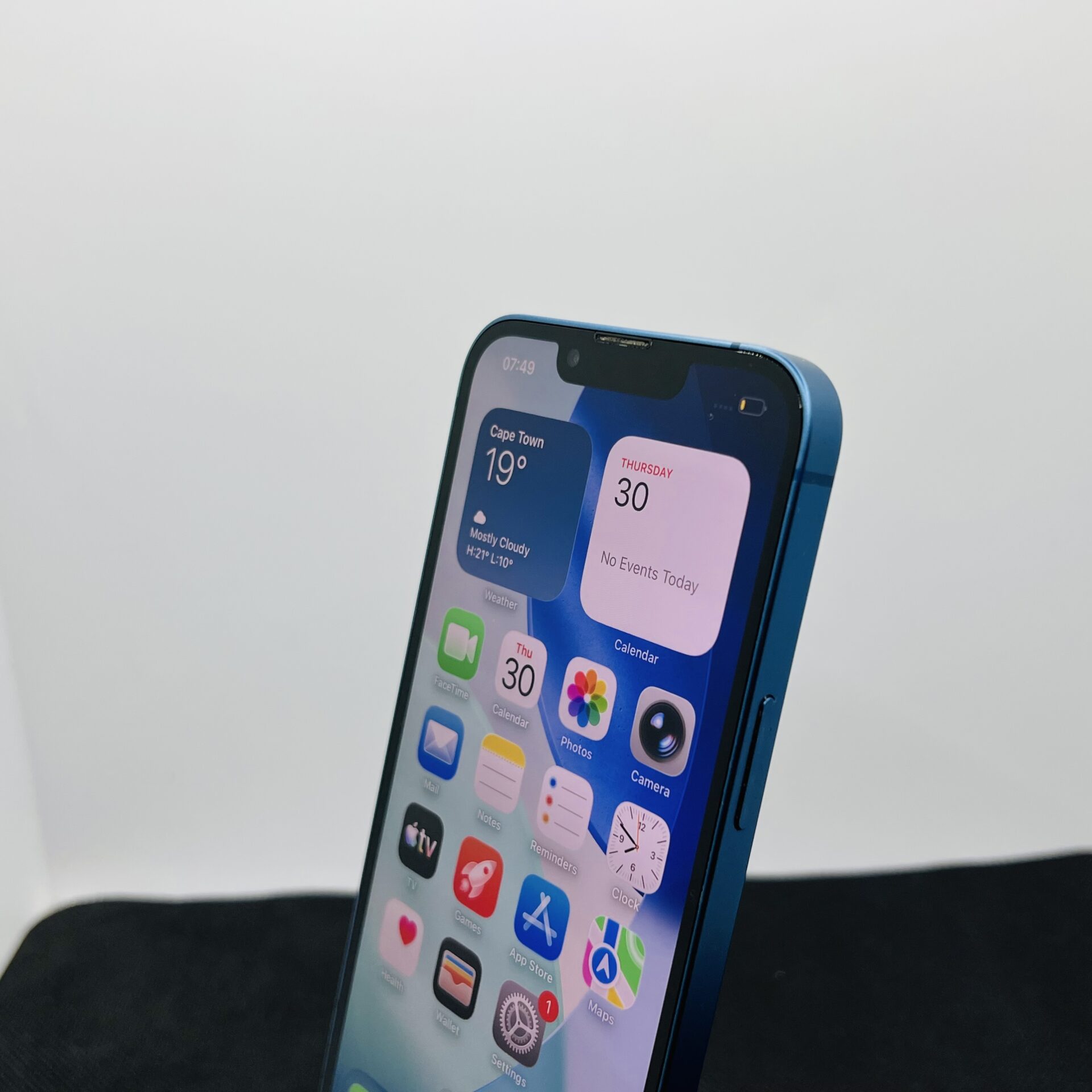 Apple iPhone 13 128GB Blue (Condition: Good) - Image 6
