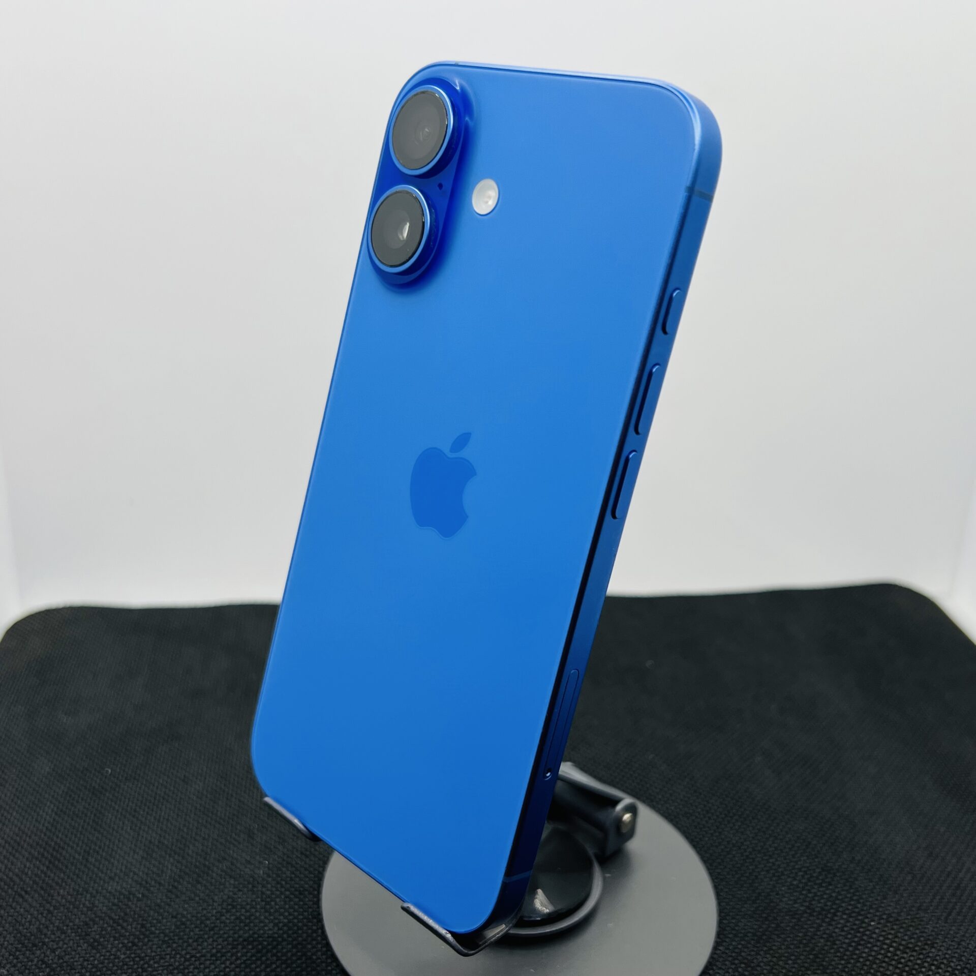 Apple iPhone 16 128GB Ultramarine (Condition: Excellent) - Image 8