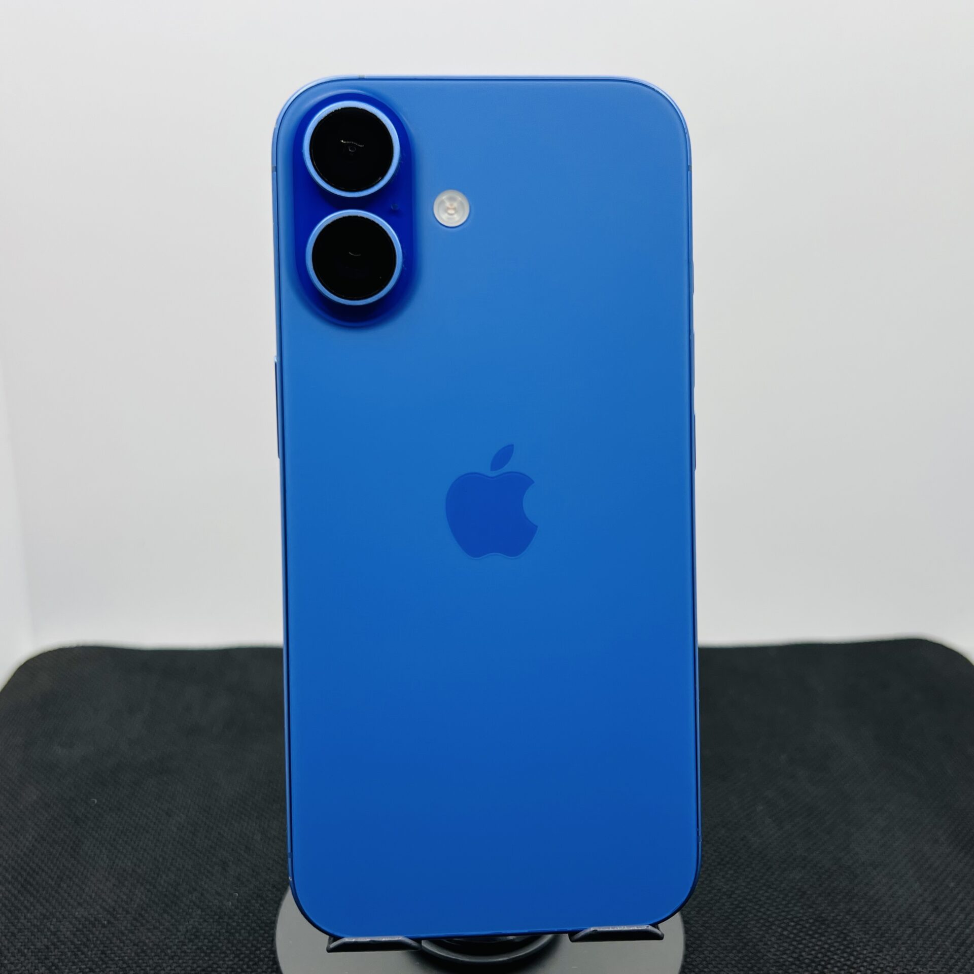 Apple iPhone 16 128GB Ultramarine (Condition: Excellent) - Image 9