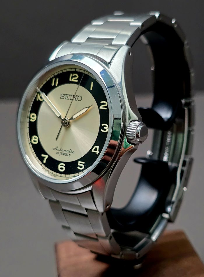 Seiko Tic Tac Tuxedo - Image 3